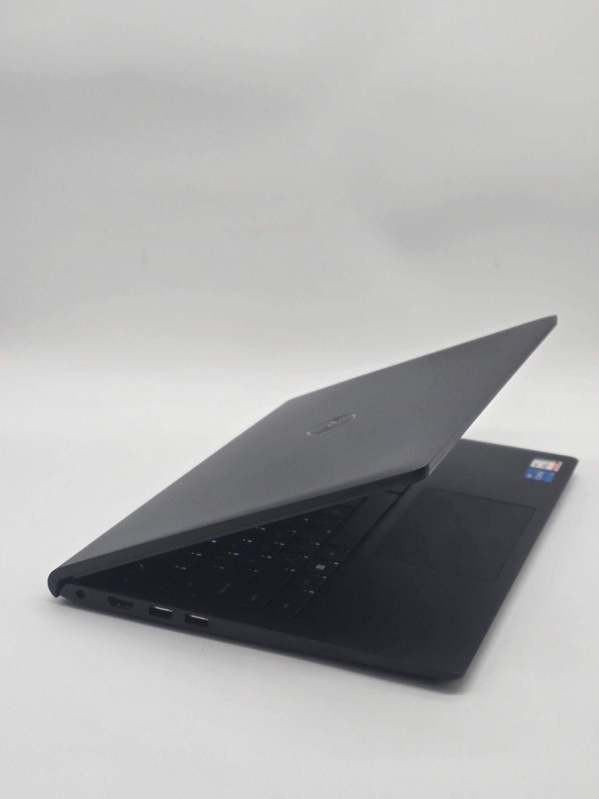 Dell Vostro 3420 14″ i5-1235U 16GB RAM 512GB SSD Windows 11 Used