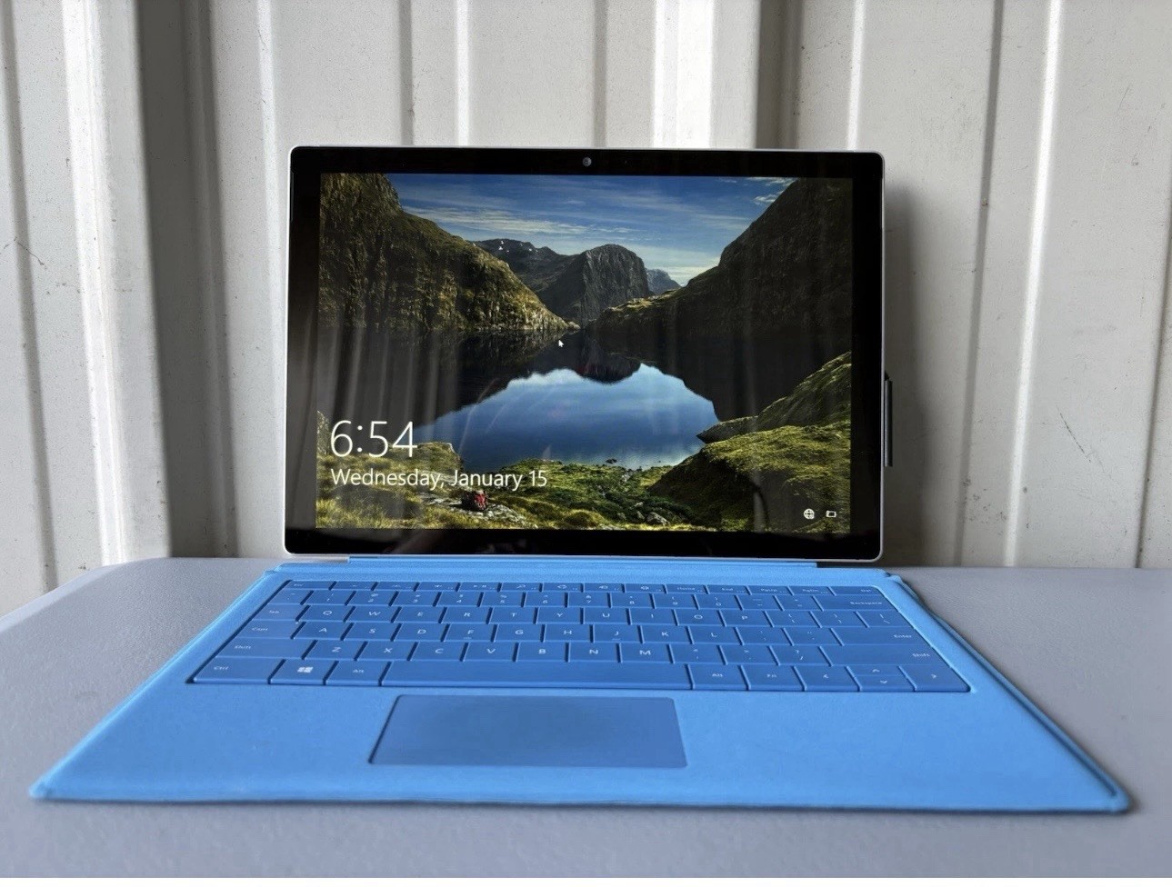 Microsoft Surface Pro 6/8 Ram/256 SSD/8th I7/ Charger Included 8GB RAM