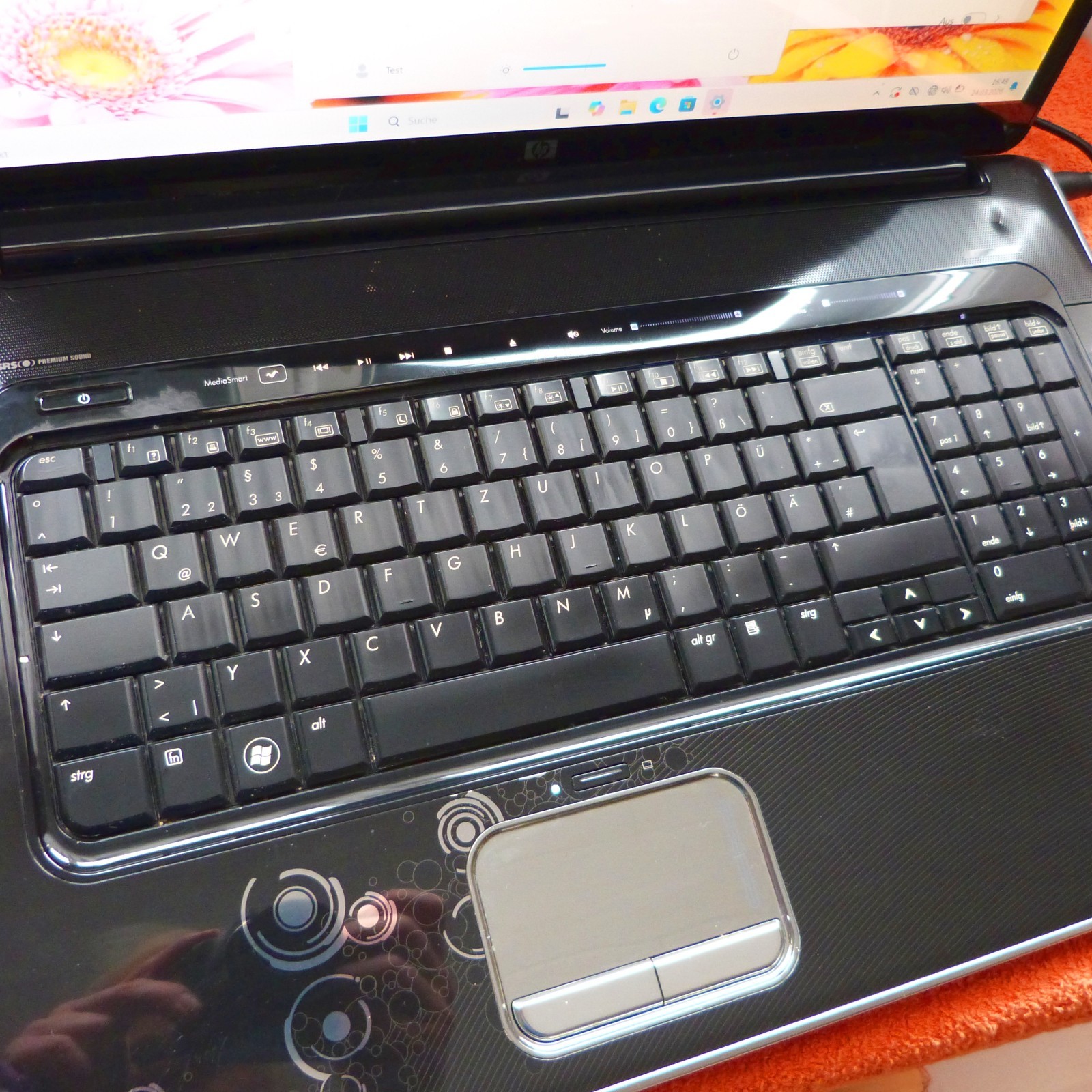 HP DV8 18″ MONSTER Bolide Cinema FULLHD l 1TB SSD Windows 11 l QUAD i7 BLURAY