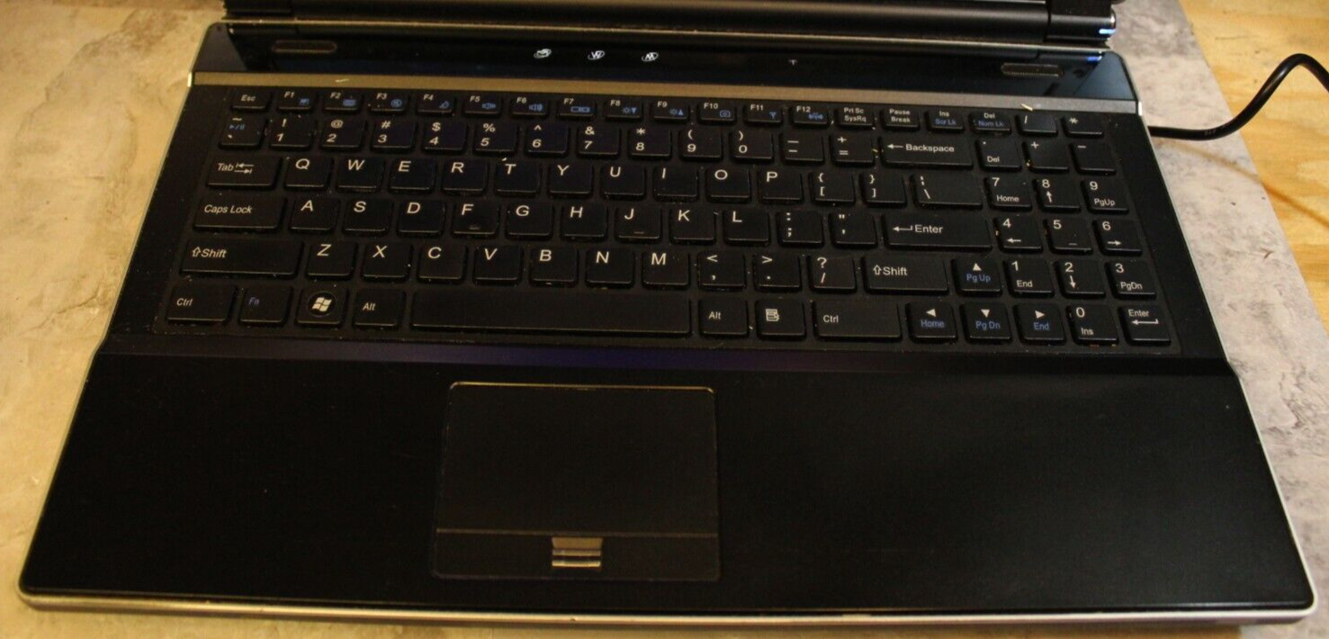 CLEVO W86CU For Parts Booted Windows 240GB SSD Wiped 4GB Ram i7-Q740@1.73GHz CPU