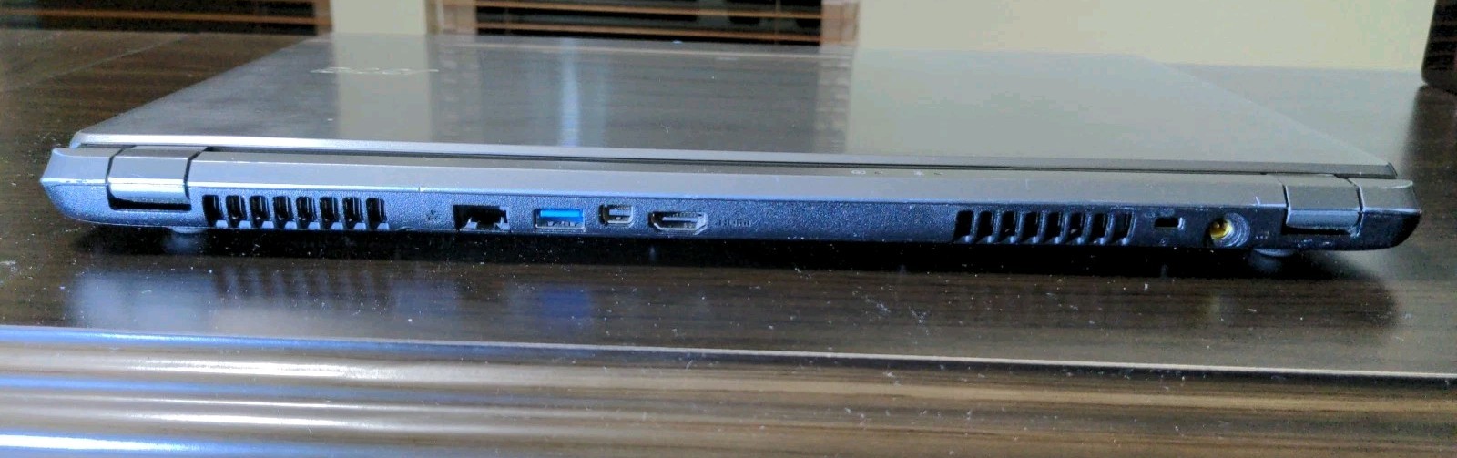 Acer Aspire V5-573P-9899 15.6in. Intel Core i7, 1.8GHz) Laptop (See Description)