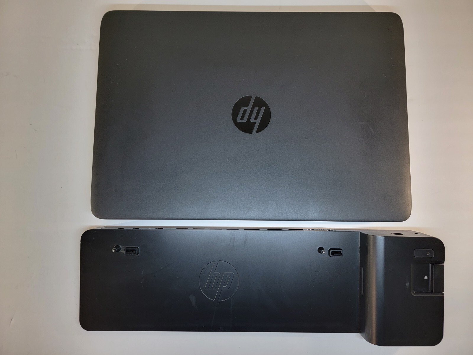 HP EliteBook 840 G2 14″ / i7-5600U 2.60GHz / 8GB RAM / 128GB SSD +DOCK +CHARGER