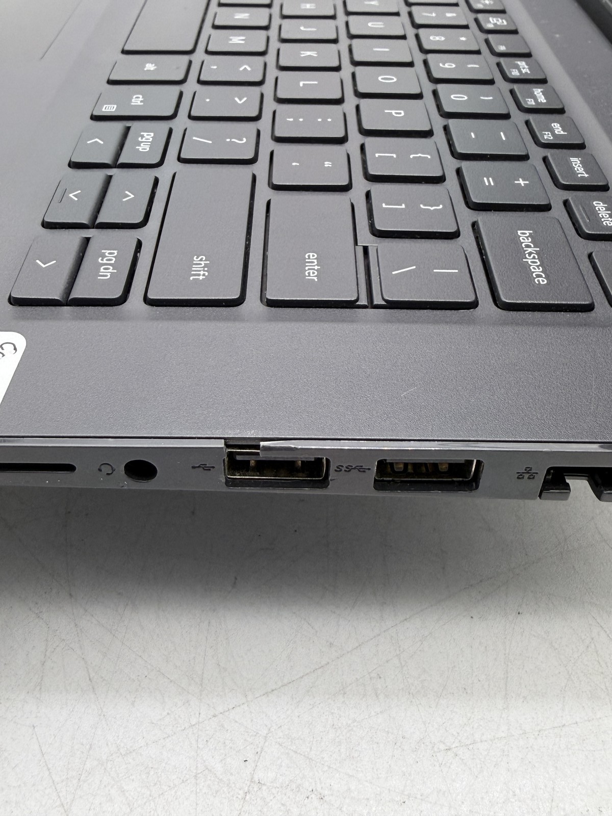 Dell Latitude (3410) 14in i5-10210U 8GB 256GB No OS [Read]