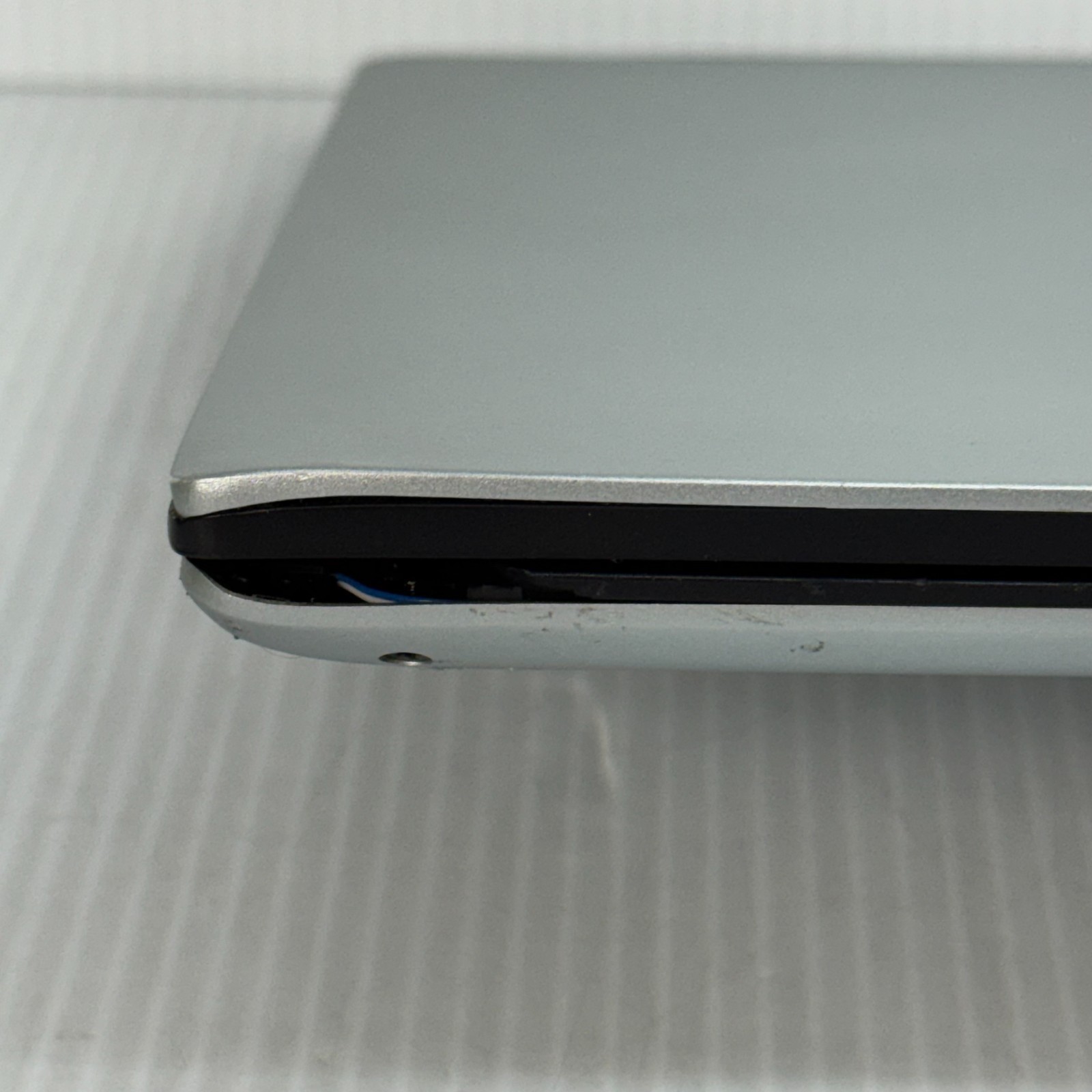 Dell Vostro 5490 i7-10510U 14″ Windows 11 Pro Laptop 128GB SSD 16GB *ROUGH SHAPE