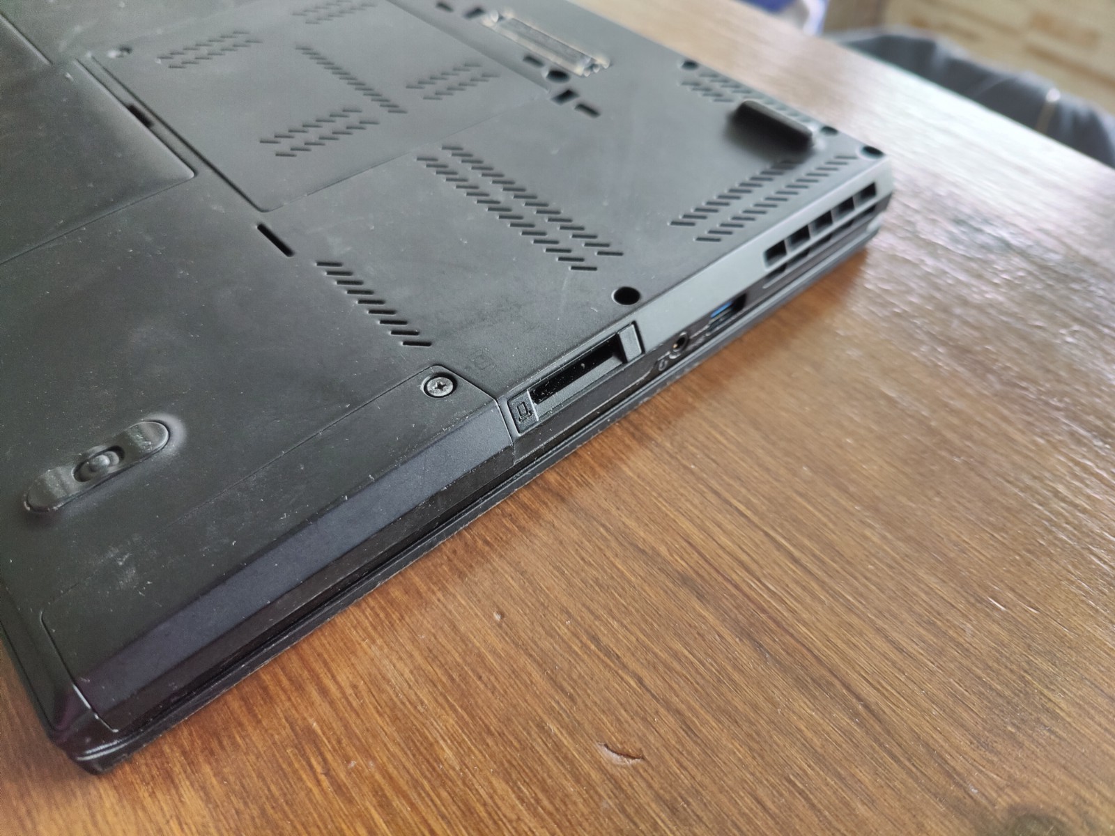 Lenovo Thinkpad T430s Laptop – 128gb SSD, 8gb RAM, Linux