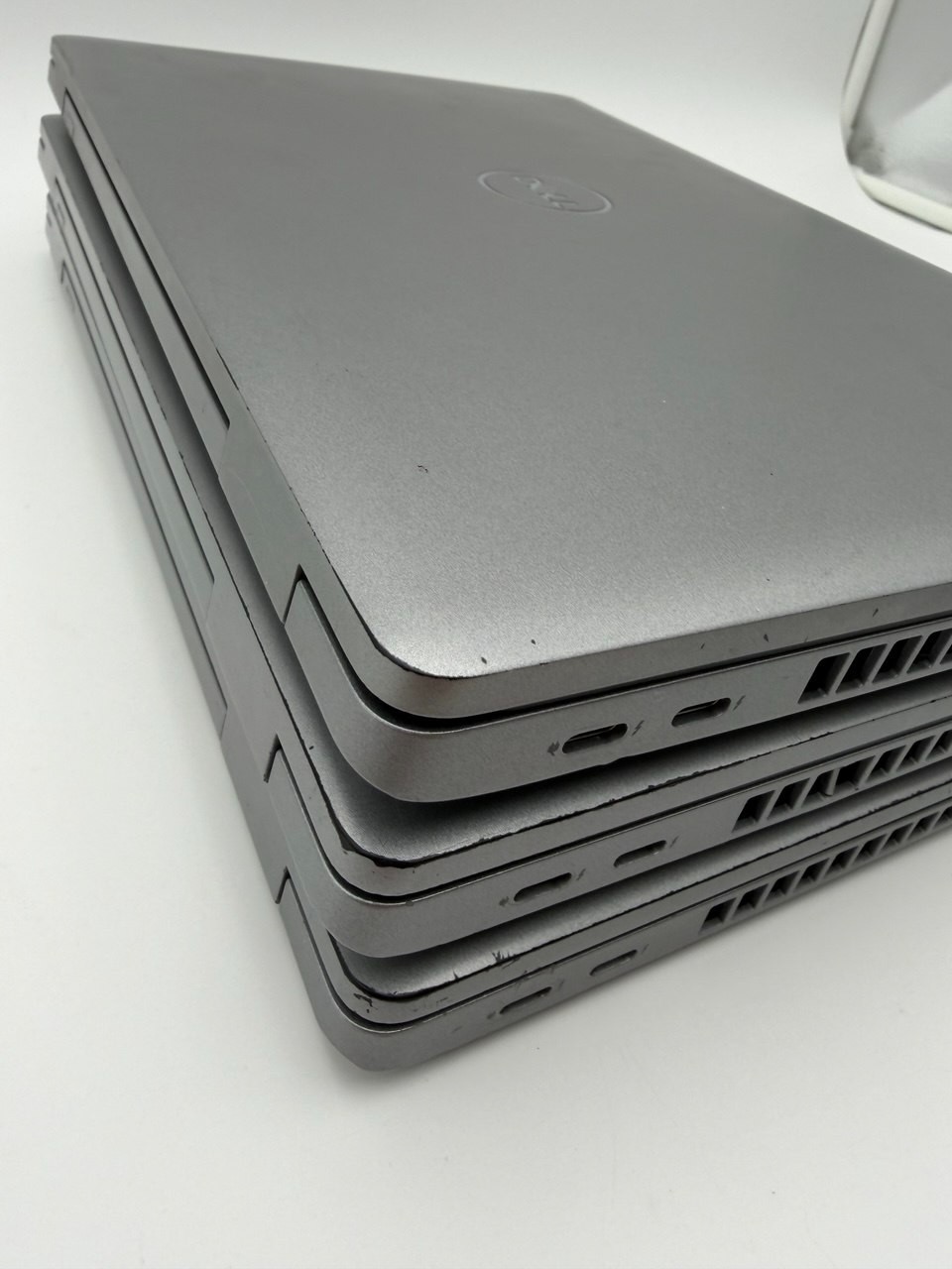 Lot of 3 Dell Precision 3560 15.6″ i7-1165g7 Nvidia T500 No ram/ssd/charger