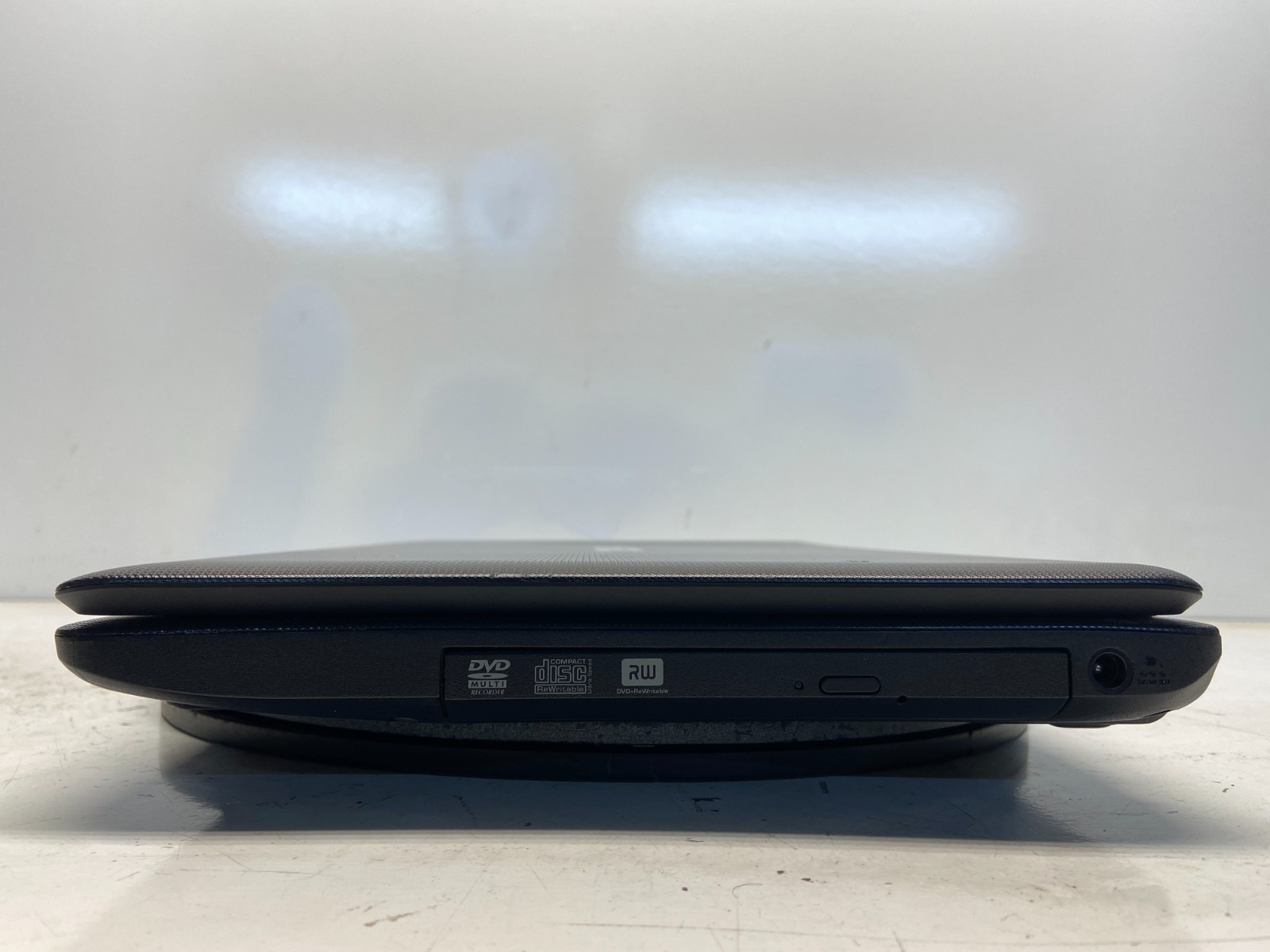 Toshiba Satellite C655D-S5086 AMD V Series V140 2.3GHz No RAM NO HDD – FOR PARTS