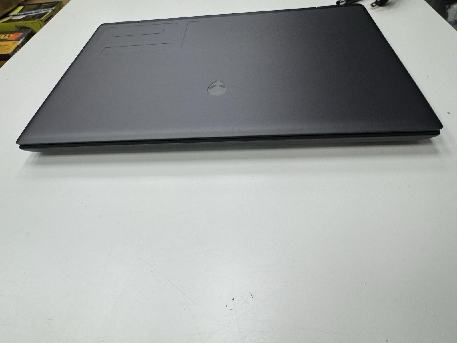 Dell Alienware M16 R2 QHD+ 240Hz 3.8 GHz Ultra 7 155H 16GB 1TB SSD RTX 4070 Good