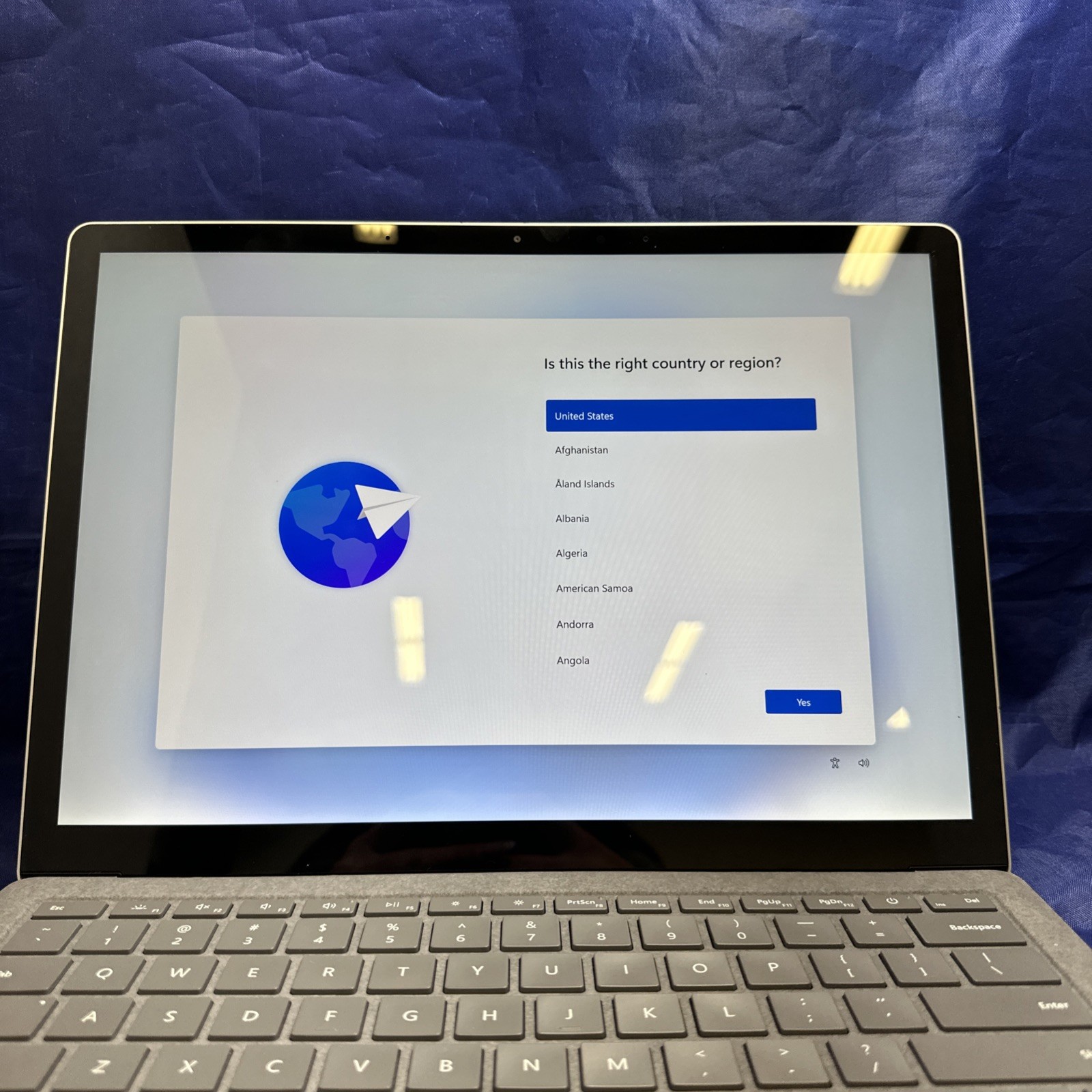 Microsoft Surface Laptop 4 13.5” 8GB 256GB (1950) i5-1145G7 @2.60 GHz Win 11