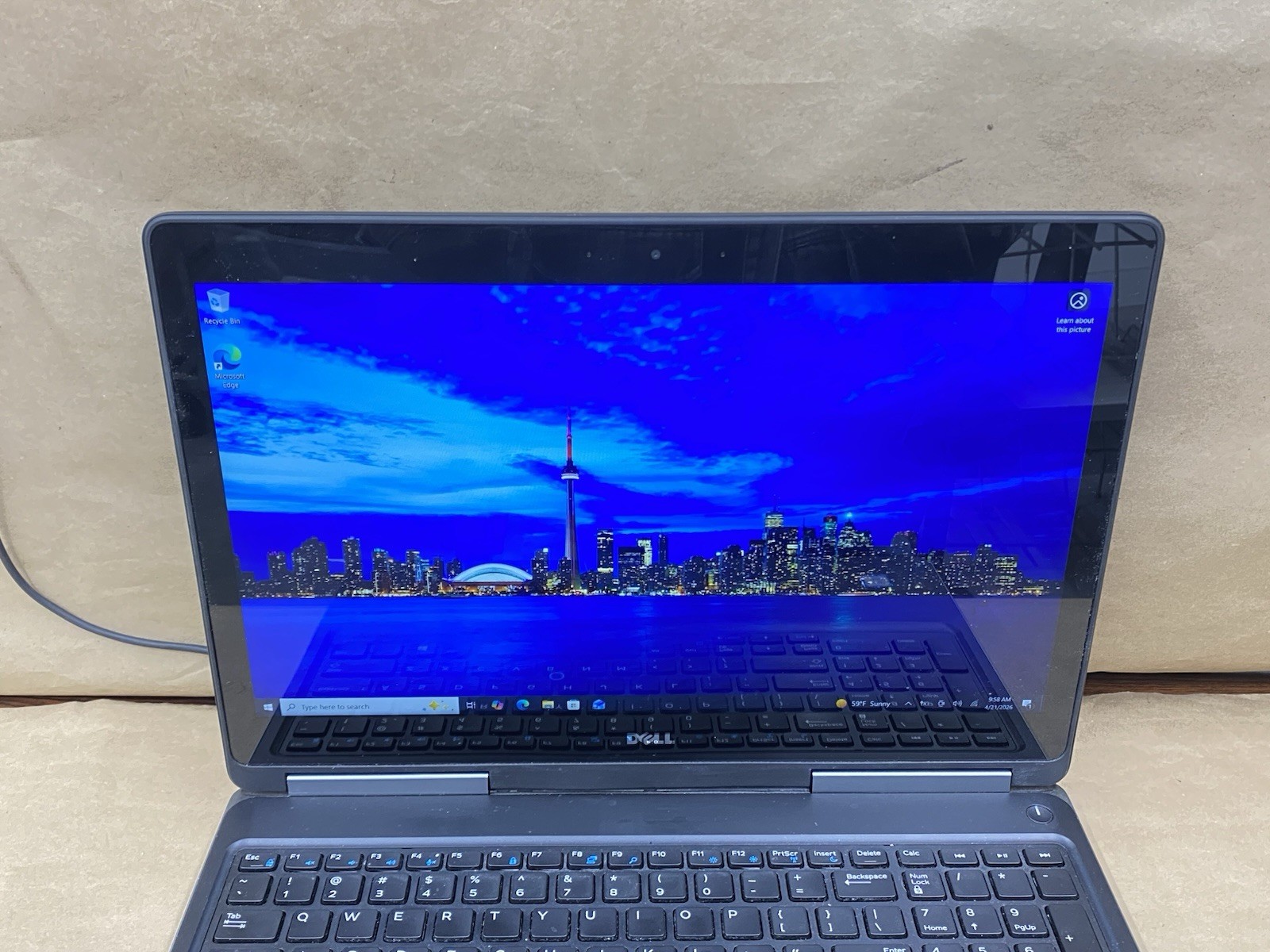 Dell Precision 7520 – FHD – Touch – E3-1545M – 16GB – 128GB – Win10 – READ