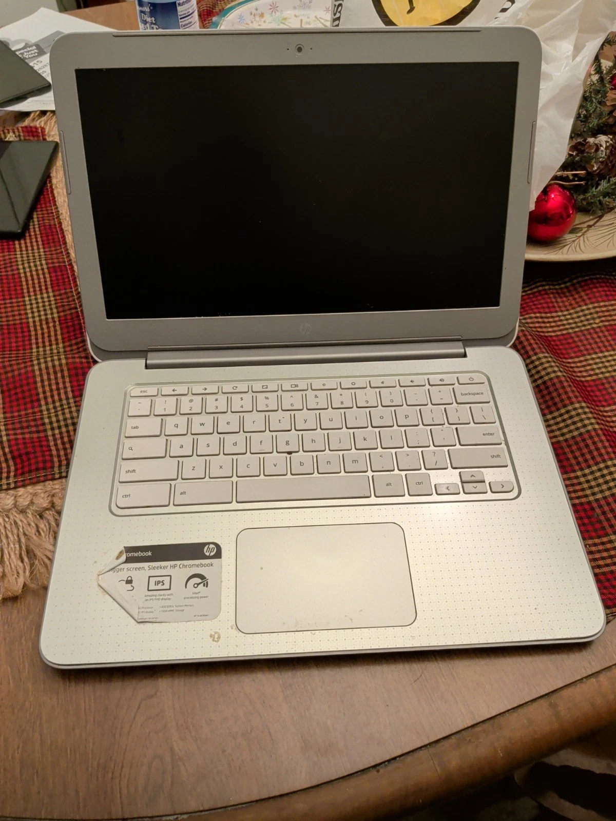 HP 14-ak040nr Chromebook – Parts Only Needs Keyboad and Power port good screen