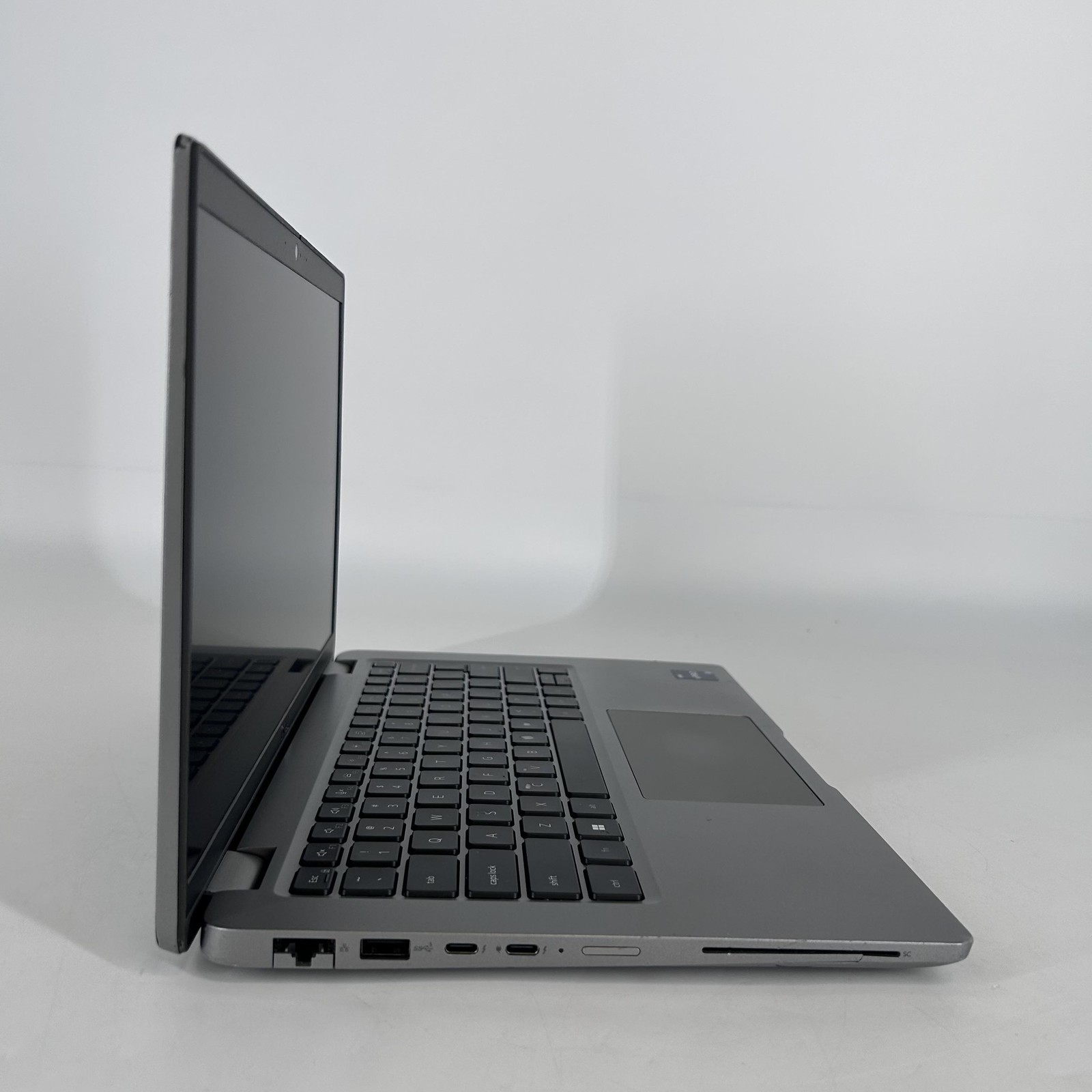 Dell Latitude 5440 14 Gray FHD 1.8 GHz i7-1365U 32GB 512GB SSD Good
