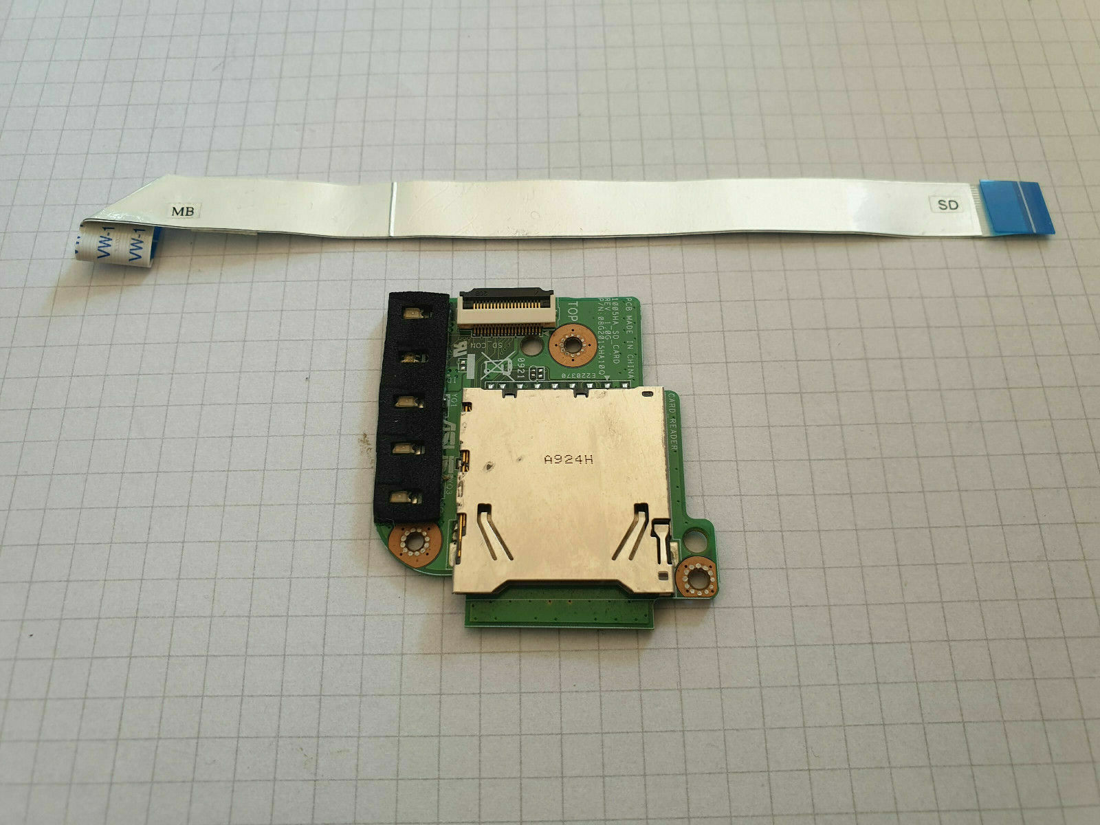 ASUS EEE PC 1101 HA weiss Card Reader Kartenleser Board PCMCIA