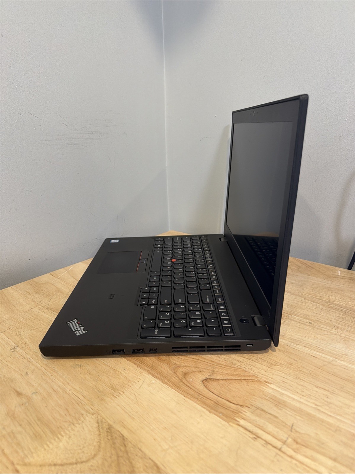 Lenovo Thinkpad T560 Core I7-6600U 2.60GHZ 16GB 256GB SSD WCam W11 & Cord