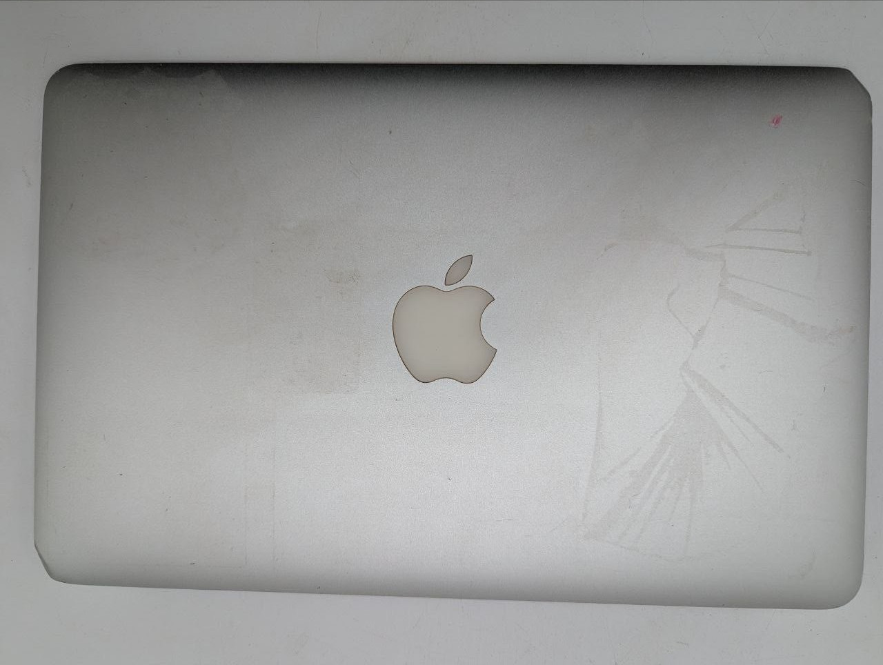 2011 Apple MacBook Air 11″ i5 1.8GHz 2GB RAM 64GB SSD A1370 – For Parts – ST49