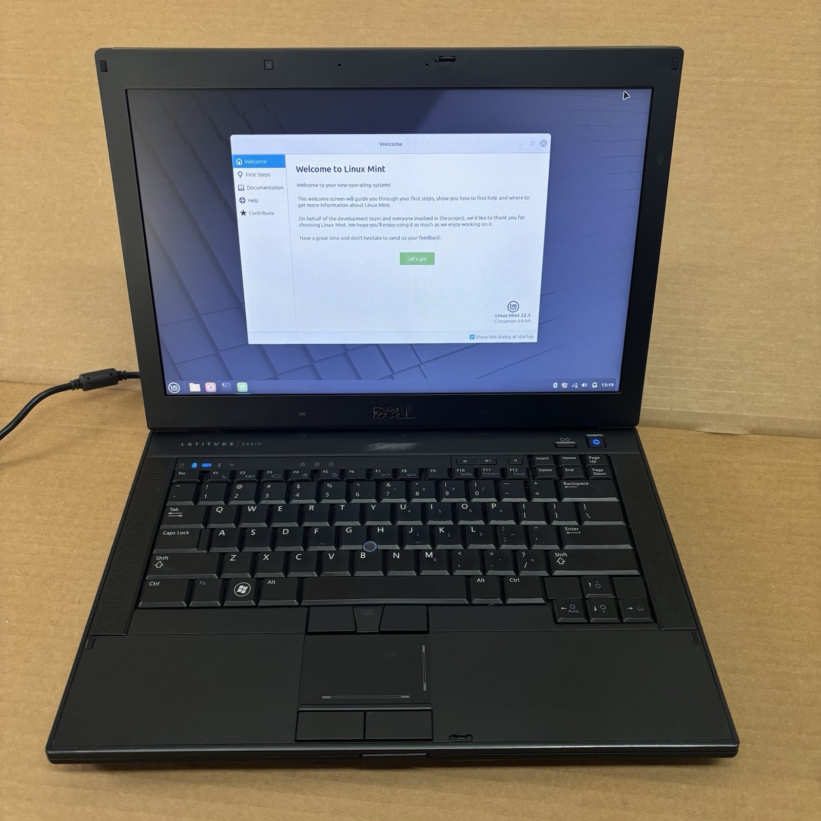 Dell Latitude E6410 14″ i5-560 3.9GB 129GB SSD NVS 3100M Linux Mint Black/Gray