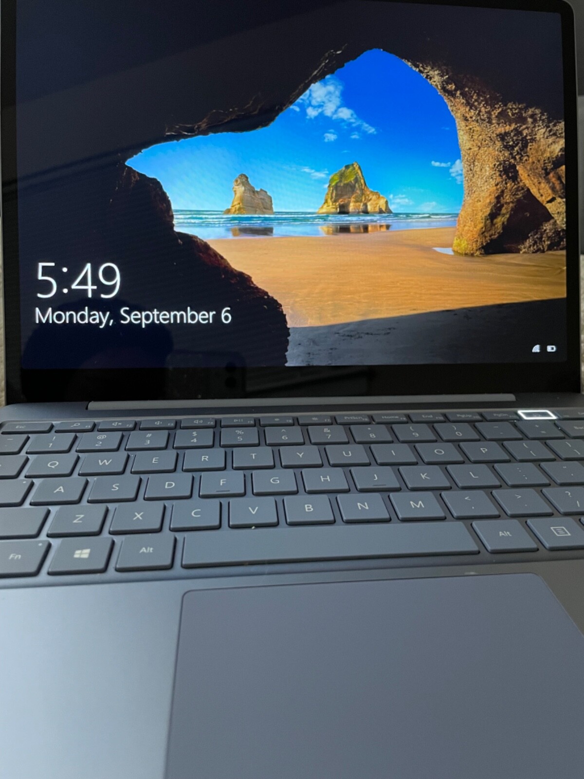 Microsoft Surface Go 12.4 inch (128GB, Intel Core i5 10th Gen., 3.60GHz, 8GB)…