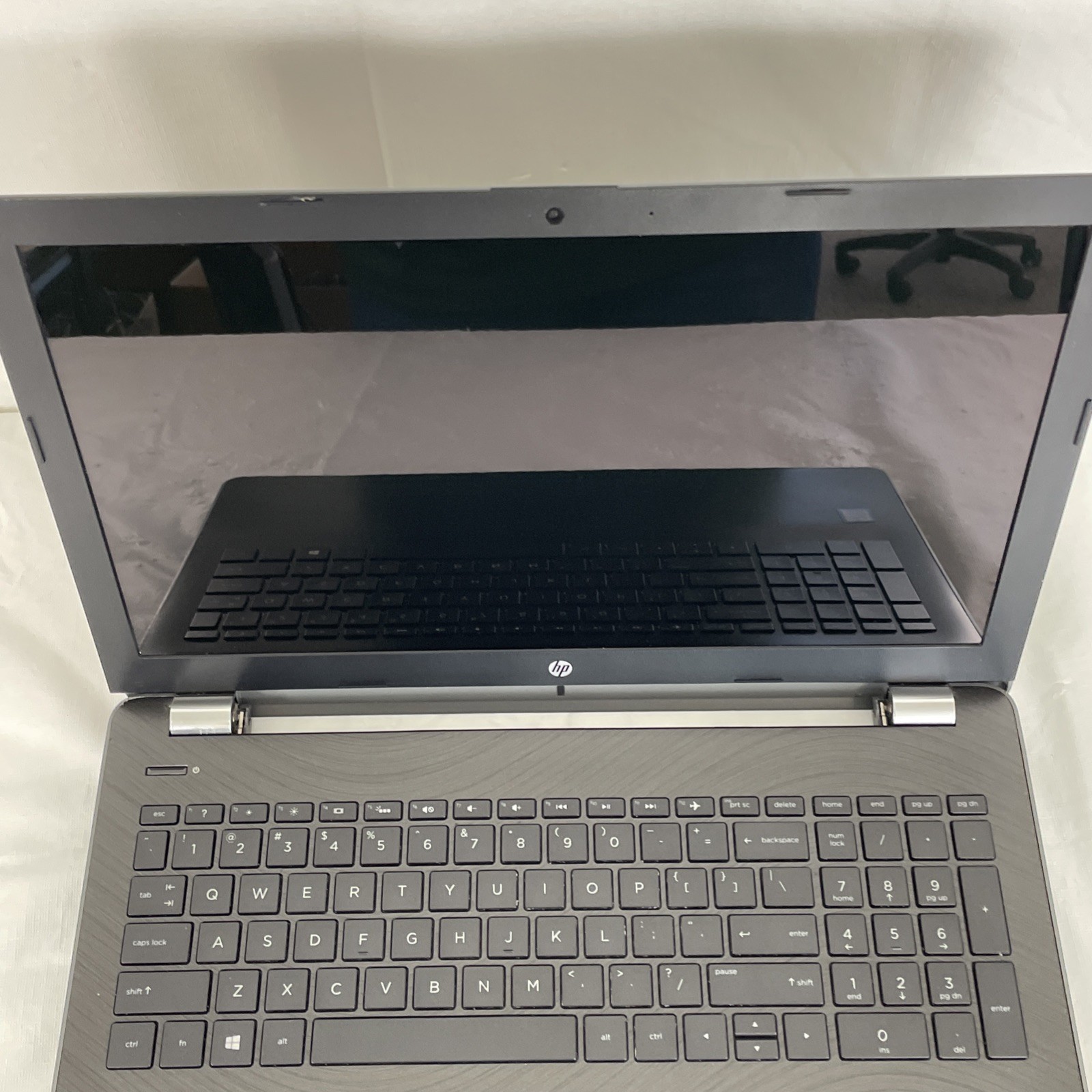 HP PAVILION 15-bs1xx | 15-8250U 1.60 GHz | 8GB RAM | NO HDD | SEE DESCRIPTION!