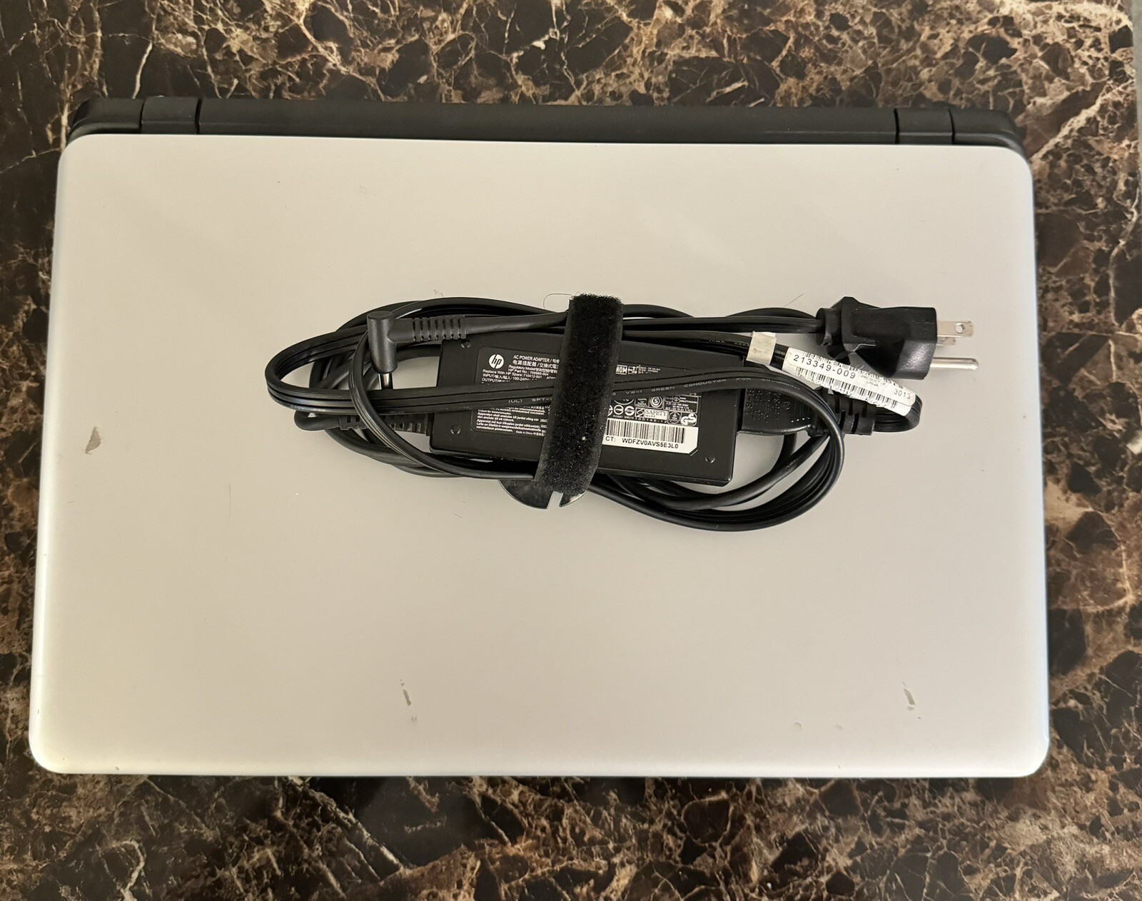 HP 350 g2 Laptop Inter(R) Core(TM) i3-4005U CPU Speed-1.70GHz, RAM 8 GB