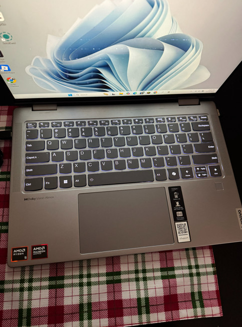 Lenovo – Yoga 7i 2-in-1 14″ Arctic Grey Touchscreen Laptop