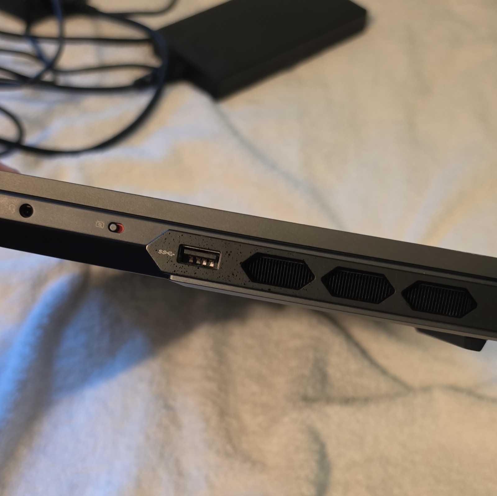 Lenovo Legion Pro 7i 3TB 16″ 240hz 13900HX RTX 4080 32GB RAM (2 PSUs)