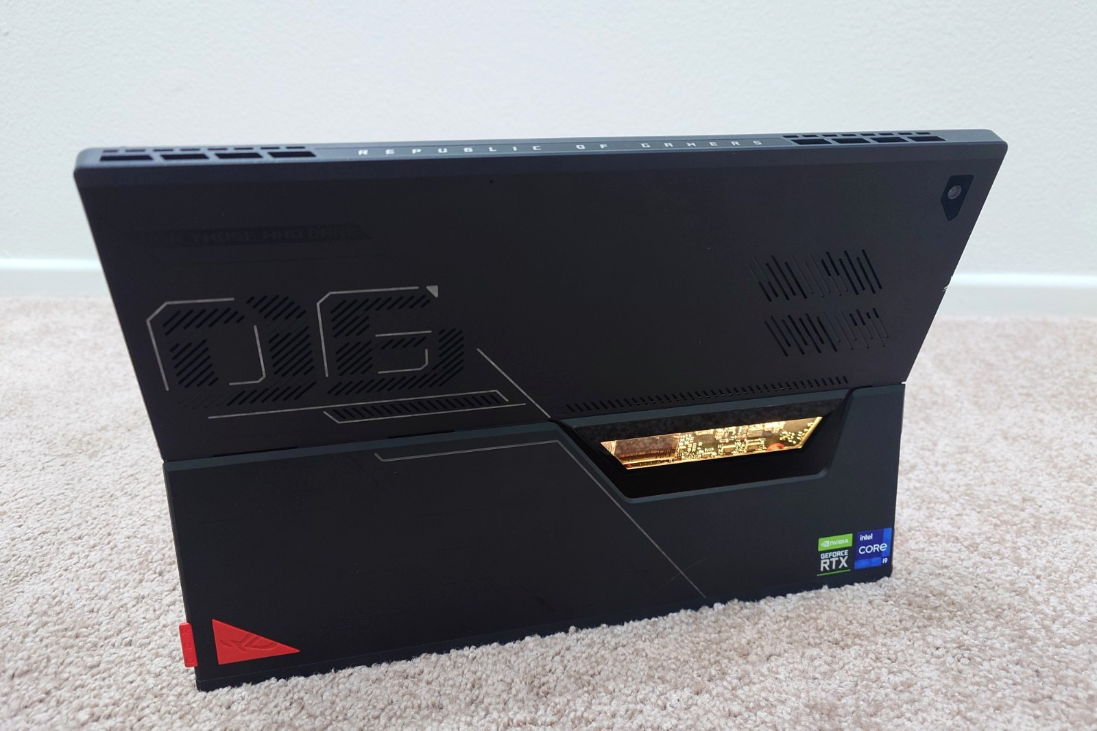 ASUS ROG 13.4″ Touchscreen Gaming Tablet i9-16GB RAM- RTX 3050 Ti 4G- 1TB