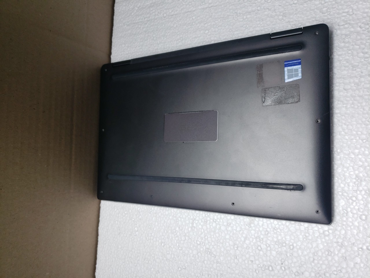 DELL Xps 13 P71G INTEL CORE i7 8TH GEN 8GB RAM **NO POWER ON **NO HD/ NO OS/