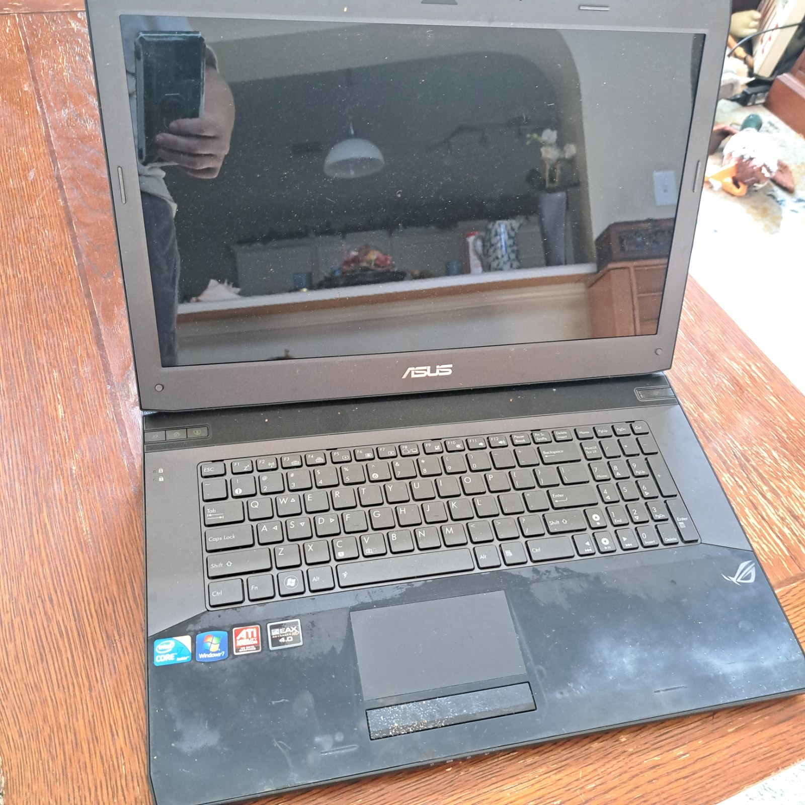 ASUS G73J Laptop 17″ Intel Core i7 HD 5870 Graphics 256GB SSD 16GB RAM For PARTS