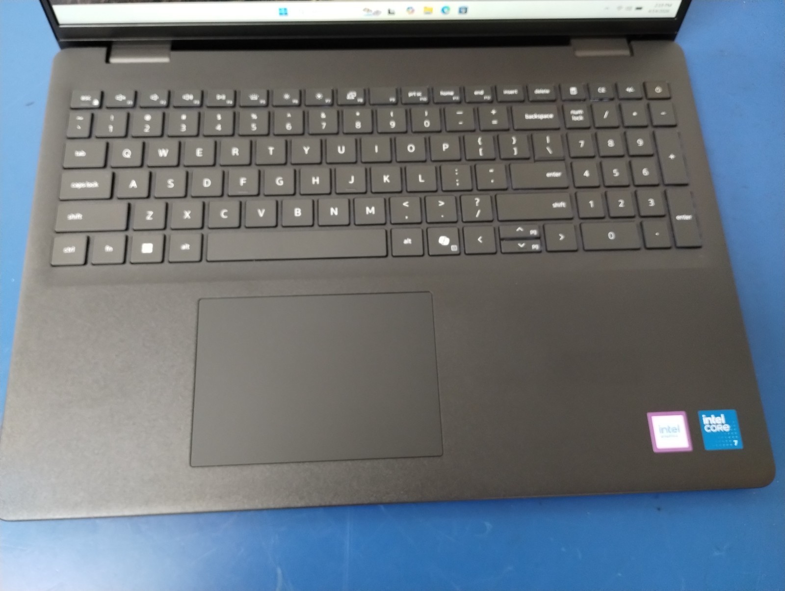 DELL 16 DC16250 MRYT3, Intel Core 7 150U, 1.80 GHz, 16 GB RAM, 1 TB NVMe SSD