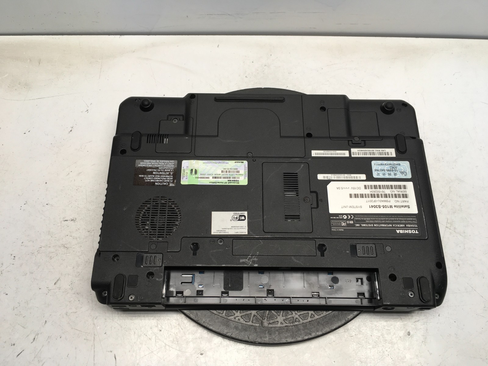 Toshiba Satellite M105-S3041 Intel Core Solo T1350 1.86GHz 512 MB NO HDD/Battery