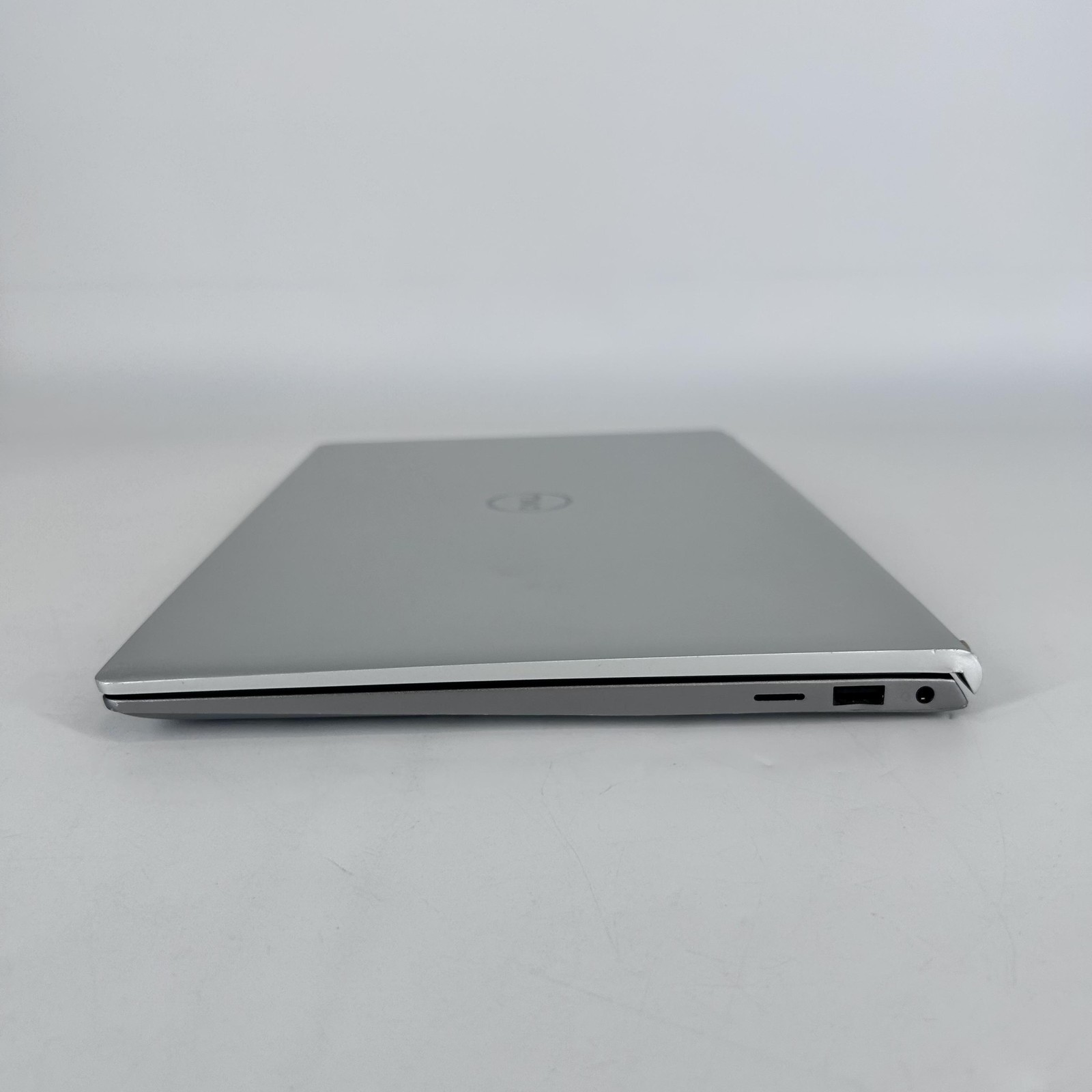 Dell Inspiron 5410 14 Silver FHD i5-11320H 3.20GHz 8GB 512GB Blocked USB Port