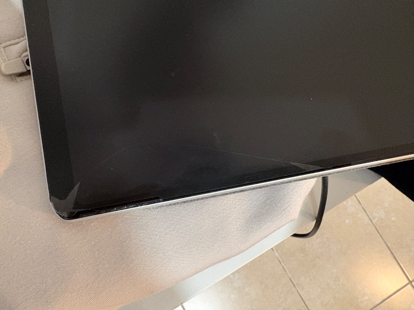 Microsoft Surface Pro 11 snapdragon x plus 16GB RAM 256GB SSD – Keyboard Pen