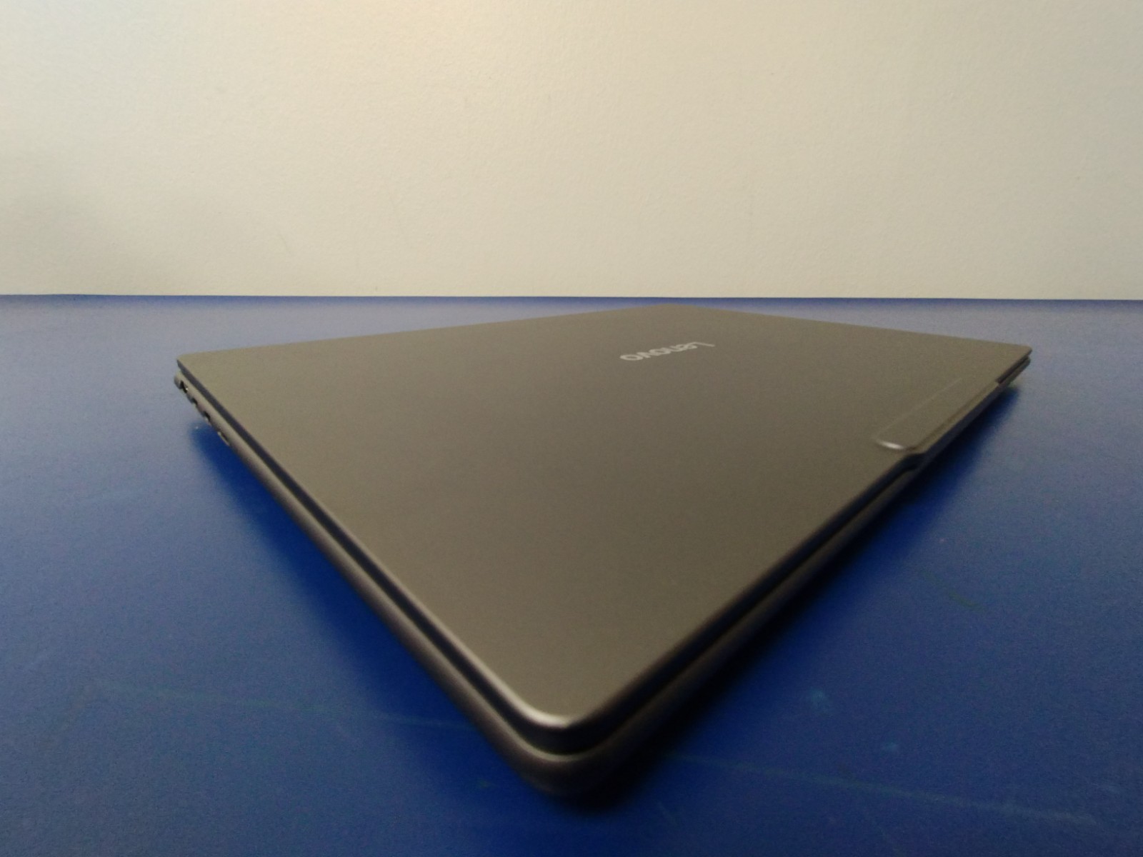 Lenovo Slim 7 14ILL10, Intel Core Ultra 7, 2.20 GHz, 32 GB RAM, 1 TB NVMe