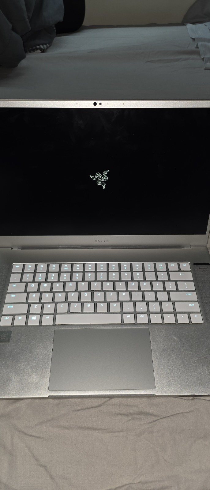 Razer Blade 15 Advanced 15.6″ Laptop | i7-9750H, 16GB, 512GB, RTX2070 **READ**