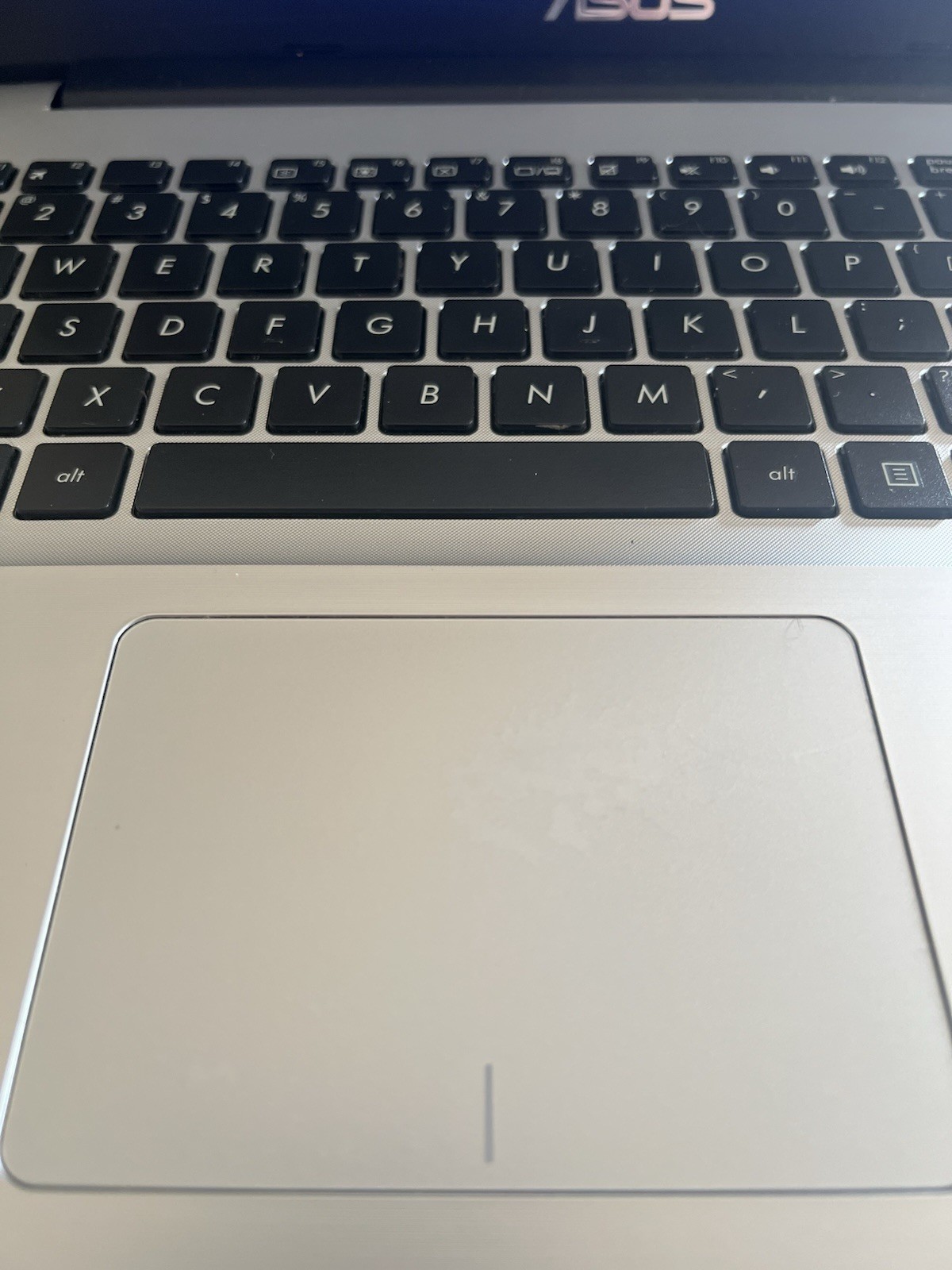 ASUS X555L Laptop Working – With Charger (Battery Needed Read Desc)