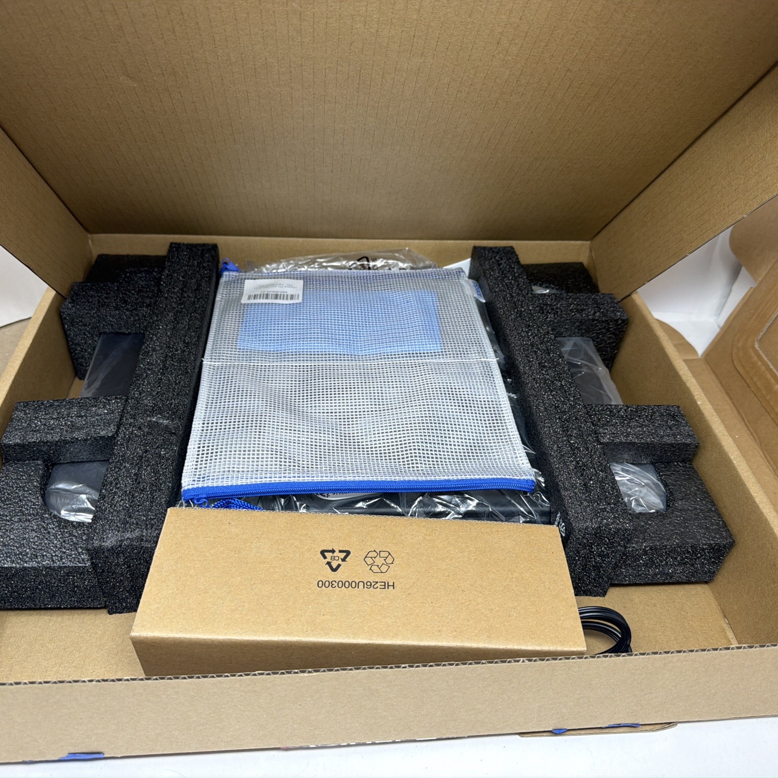 zSpace Original Edition W1847 15.6″ (A9-9420 – 8GB RAM – 128GB SSD – Win11Pro)