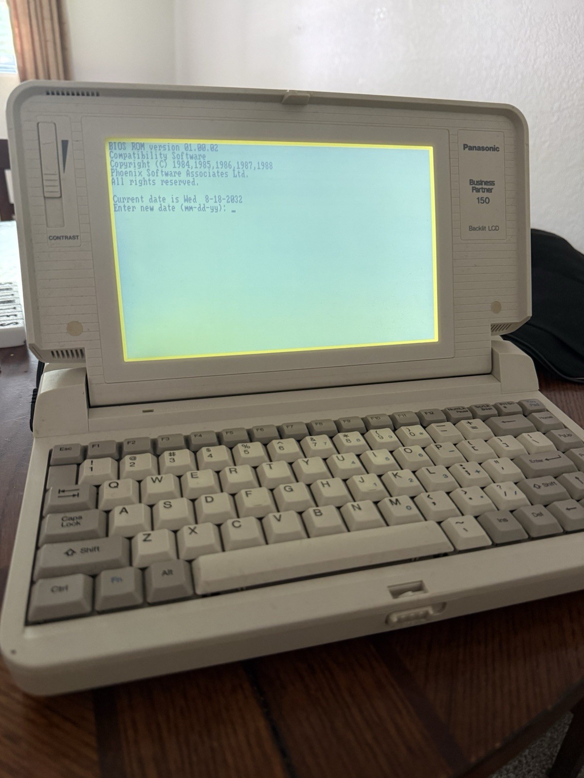 Panasonic Business Partner 150 DOS 10in Backlit LCD 80286 2MB 20MB HDD Case
