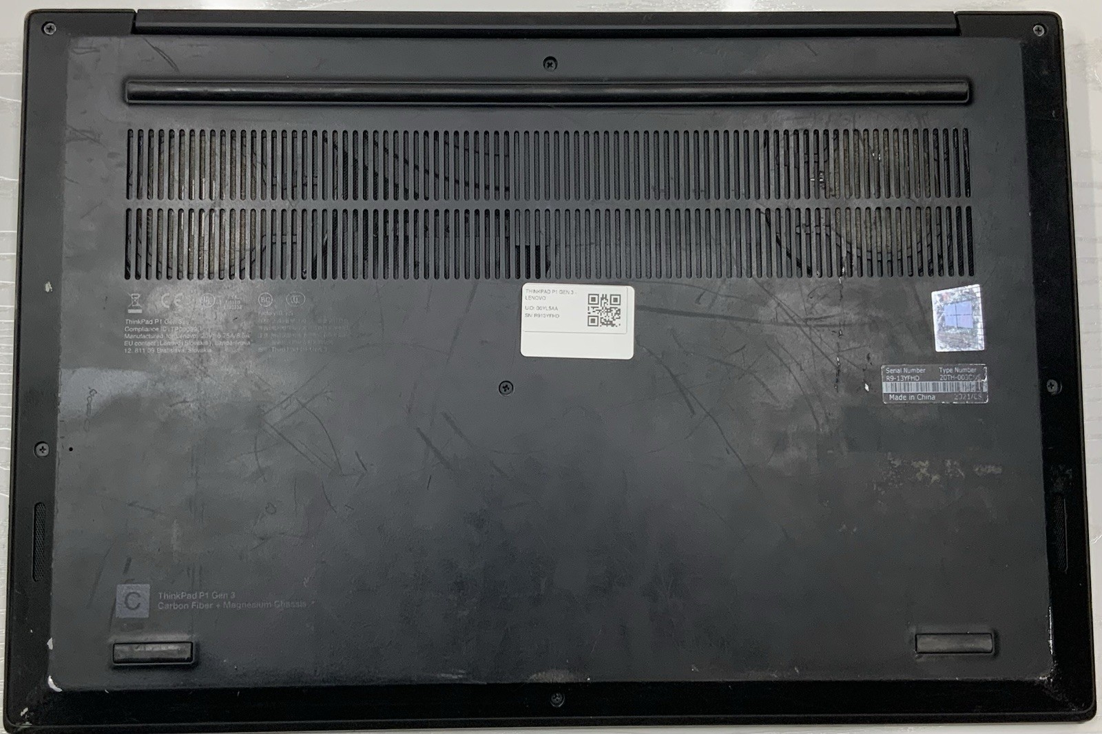 Lenovo ThinkPad P1 Gen 3 15.5″ i7-10750H, 512GB SSD, 32GB RAM, Quadro T2000