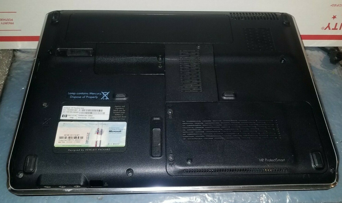 HP Pavilion dv4-1220us 14.1”(AMD Dual-Core @ 2.1GHz,4GB Ram,250GB HDD)Win 10