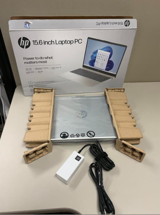 HP 15-fd0250wm HP Laptop 15.6″ HD i5-1334U 1.3GHz Intel UHD Graphics (Open Box)