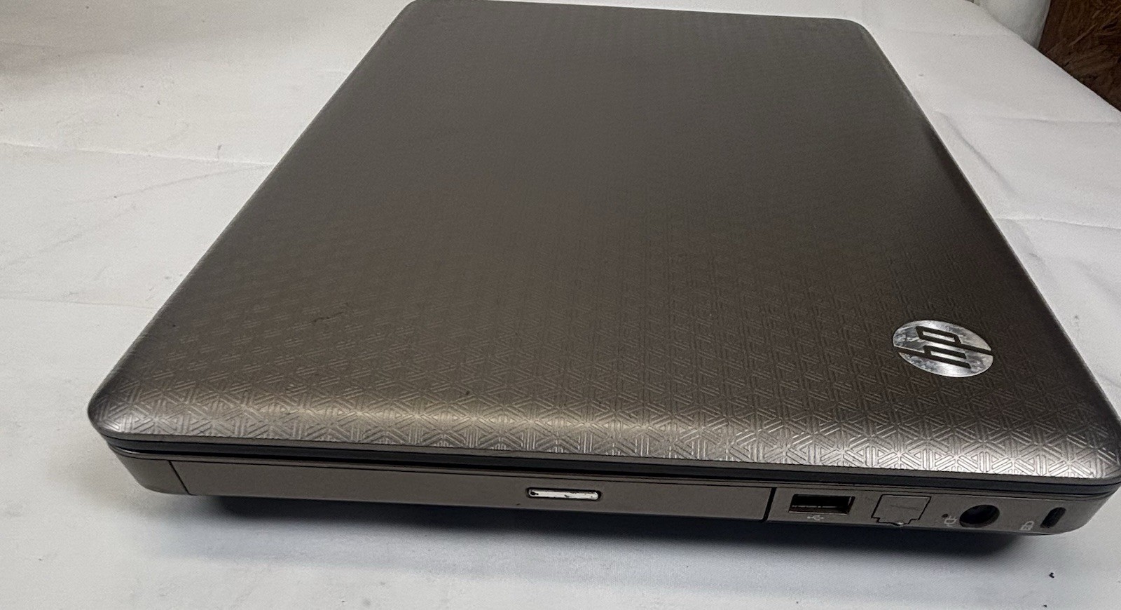 HP G42 14in Notebook Laptop AMD E-Series 1.60GHz 3GB 250GB HDD Win7 Webcam