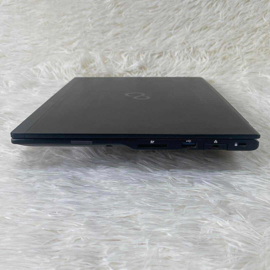 Fujitsu LIFEBOOK U939/B i5-8365U Intel Core i5 13.3inch Black Good