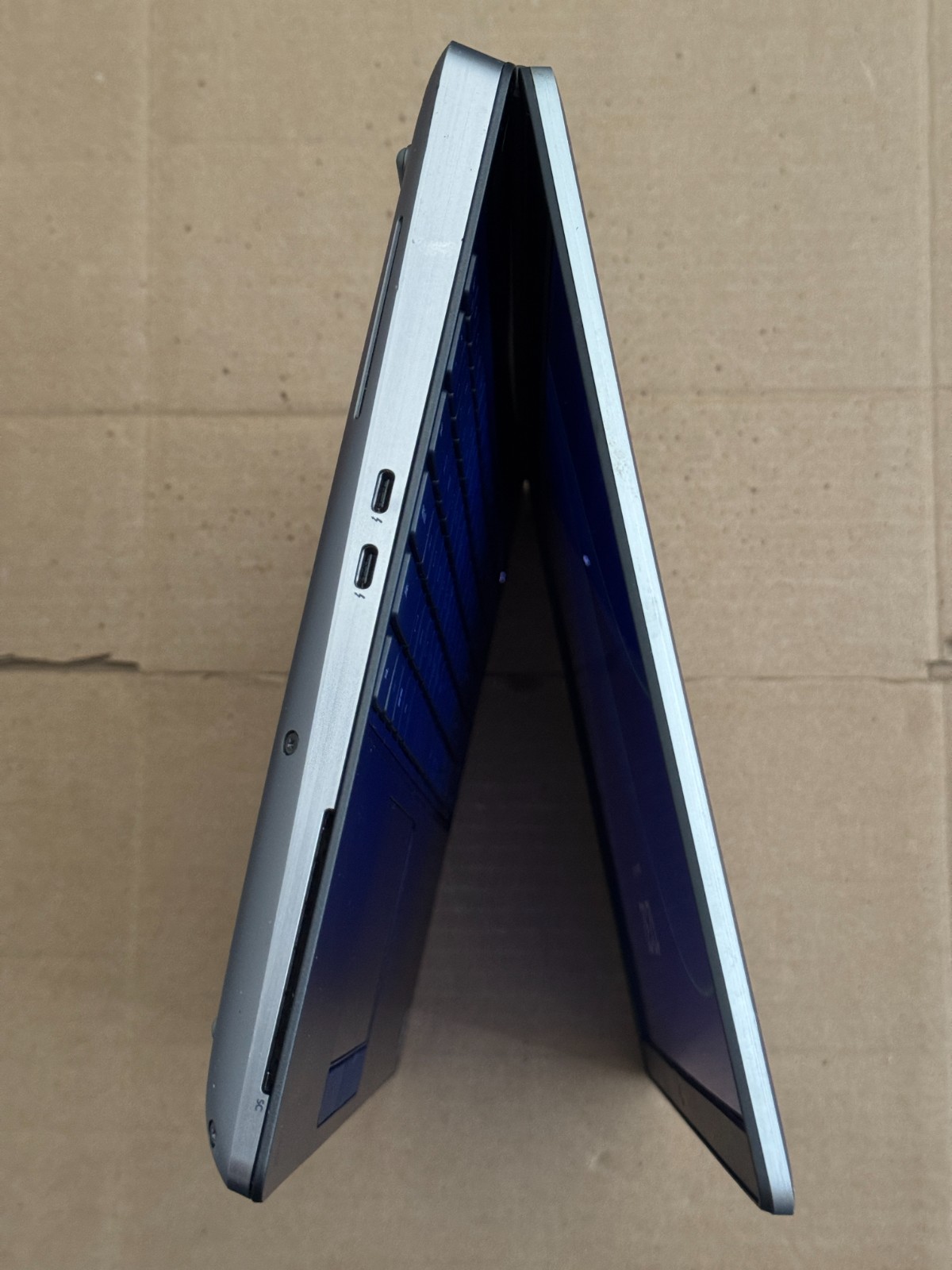 Dell Precision 7560 15.6″ i9-11950H 32GB 512GB SSD NVIDIA T1200 FHD Workstation