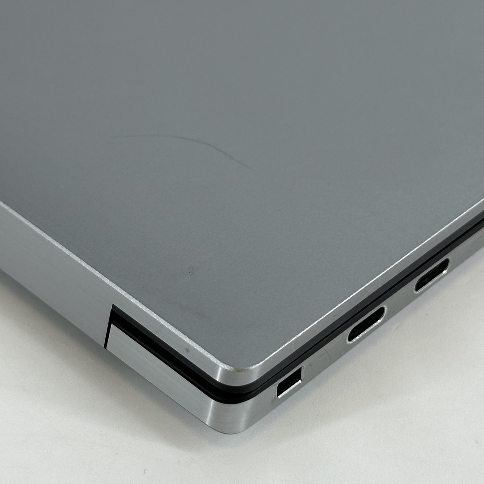 Dell Precision 5560 15.6 UHD+ TOUCH i7-11850H 2.50GHz 64GB 2TB SSD RTX A2000
