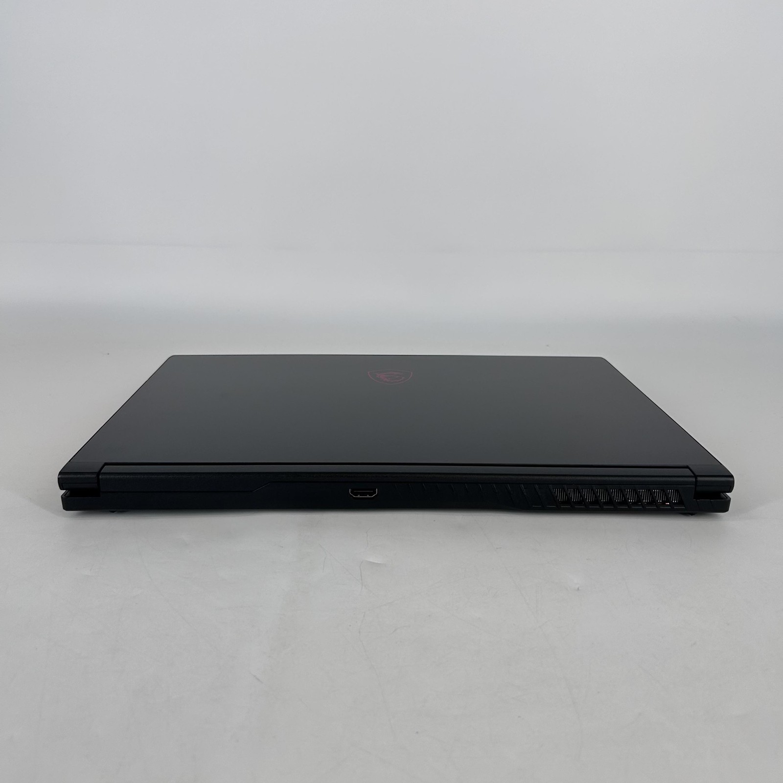 MSI Thin GF63 15.6 FHD 144Hz 2.0 GHz i5-12450H 16GB 1TB SSD RTX 2050 Very Good