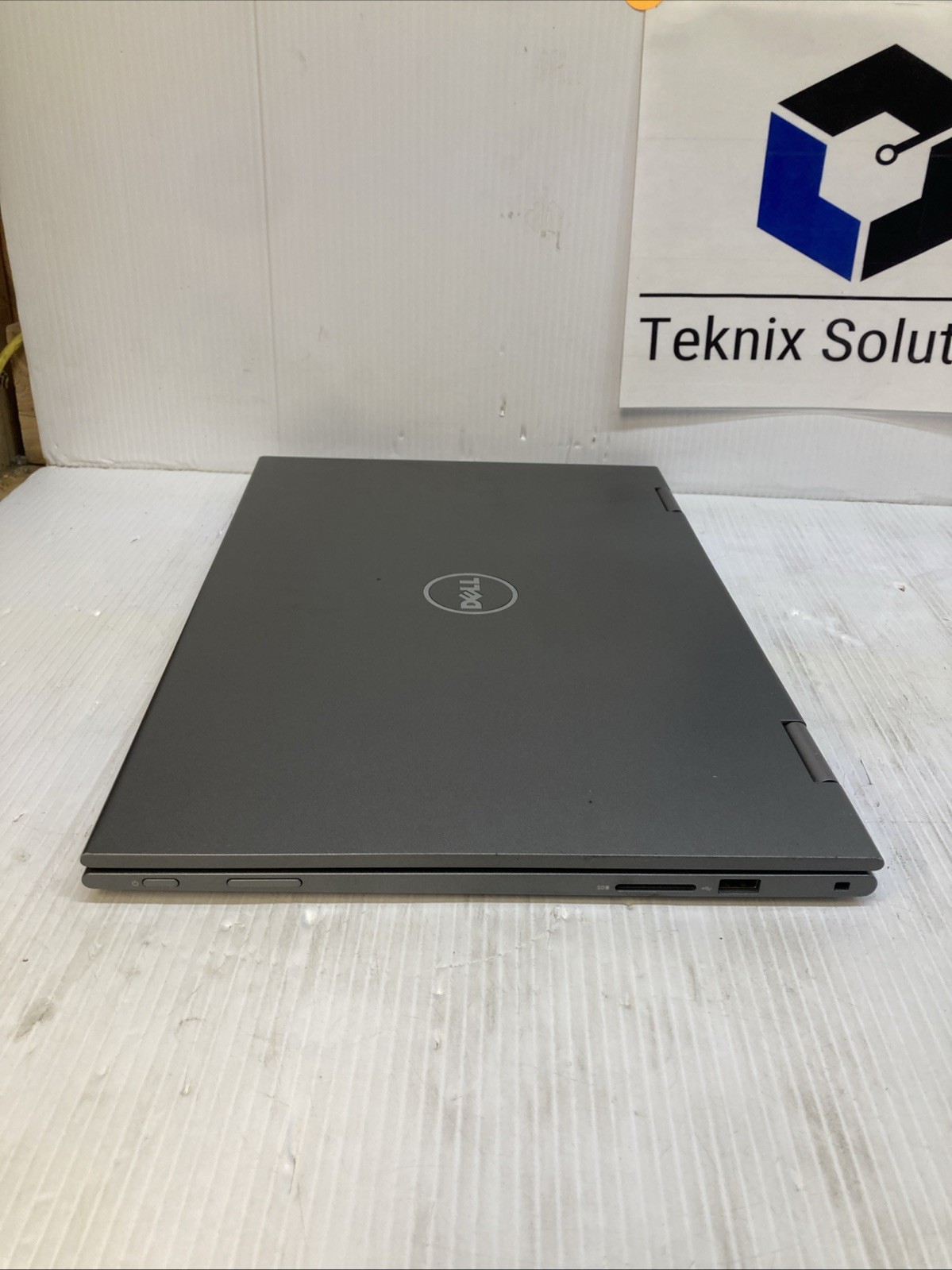 Dell Inspiron 15-5568 Intel Core i3-6100U 2.30GHz 4GB NO HDD Boot to BIOS