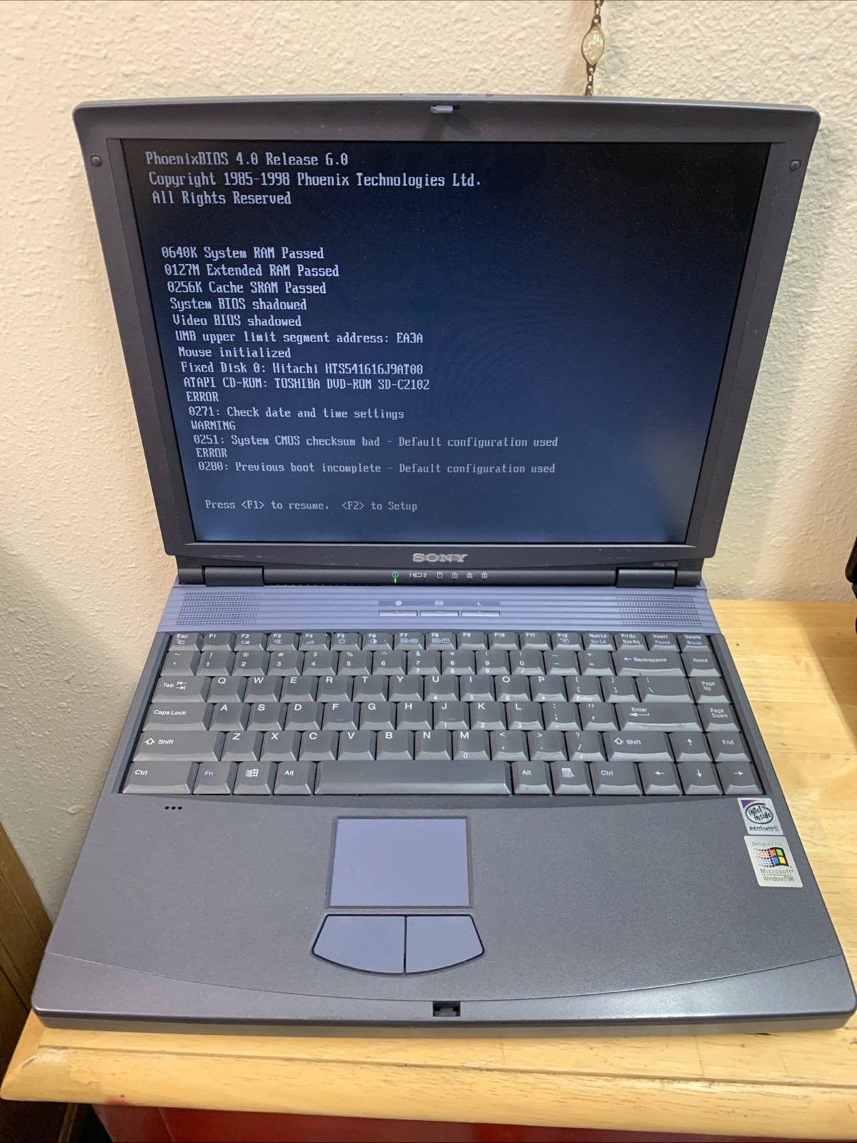 Sony Vaio PCG-F10 Laptop Intel Pentium II 300MHz (ITS OLD BUT 🥇)