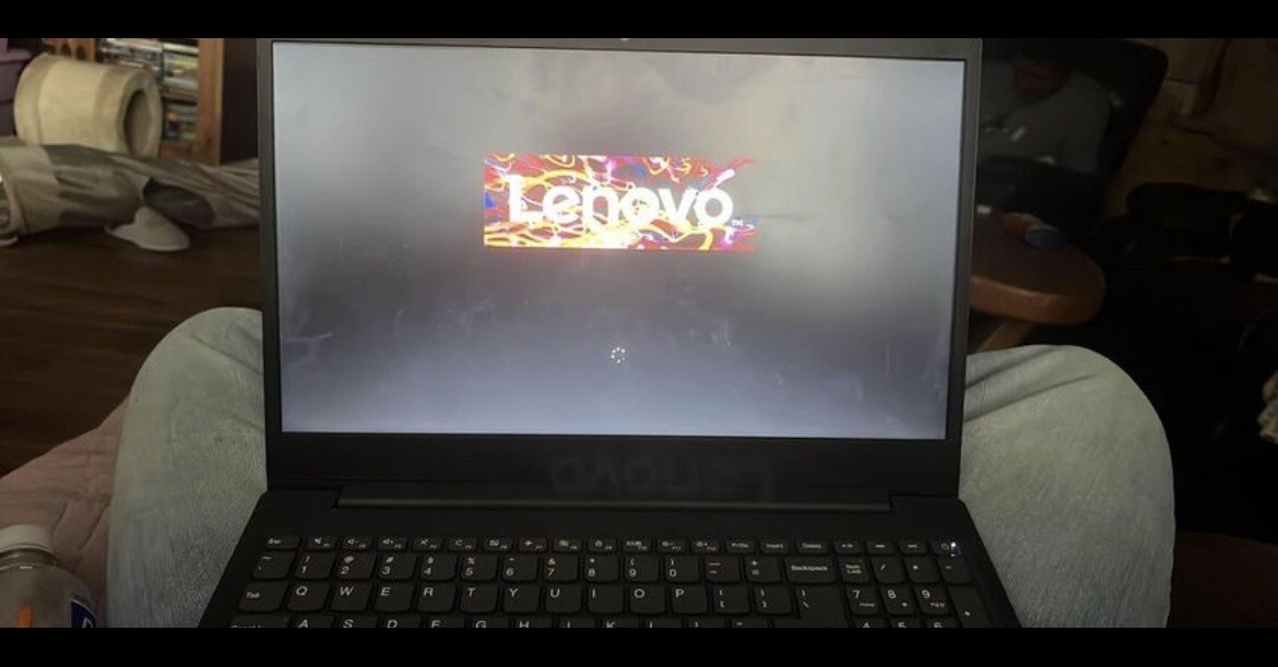 Lenovo S145-15IWL IdeaPad 15.6″ Intel Pentium 5405U CPU 4GB RAM 500GB Laptop