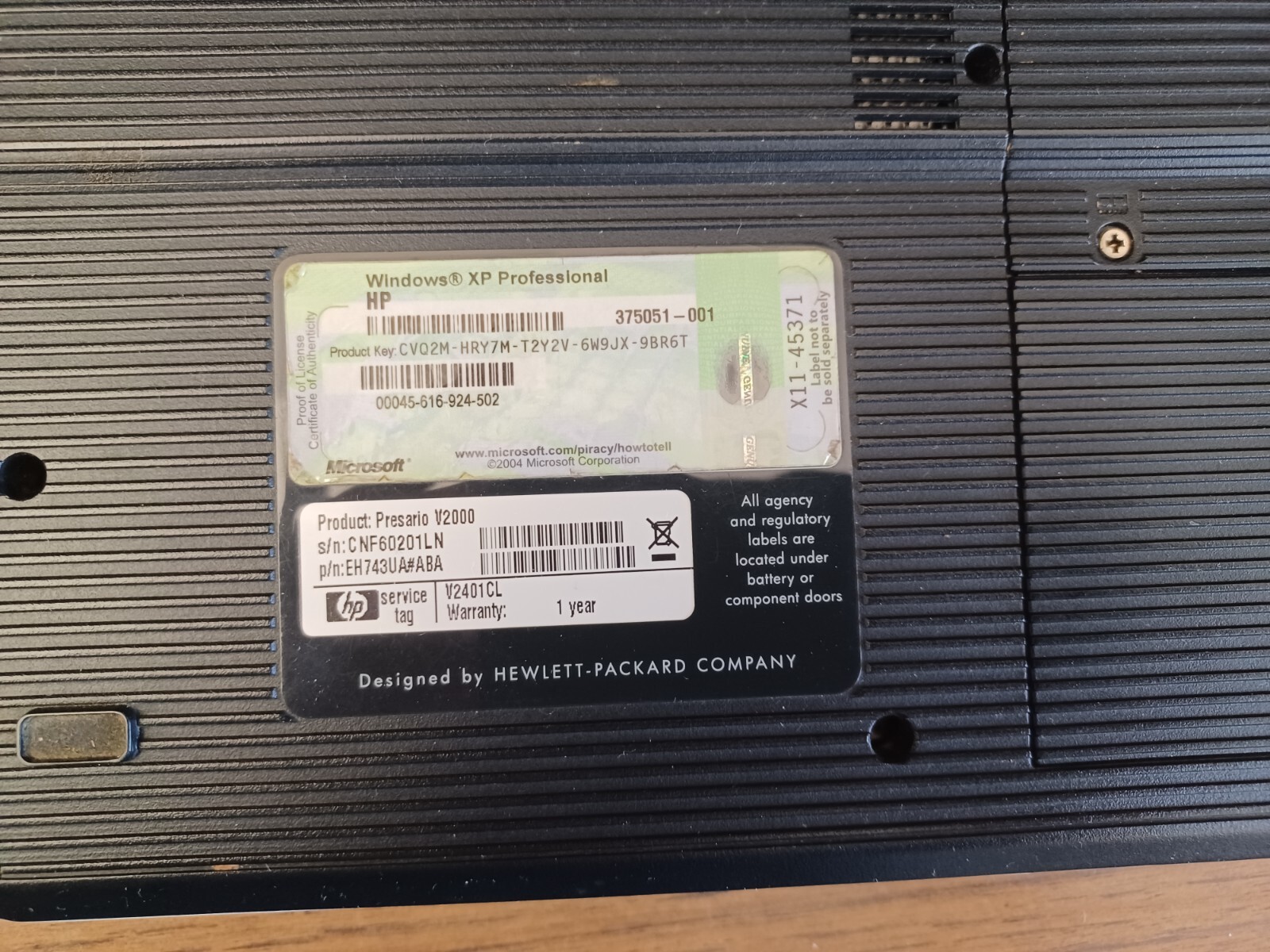 Compaq Presario V2000 AMD Turion 64 @1.8GHz 1GB RAM NO hard drive or power cord
