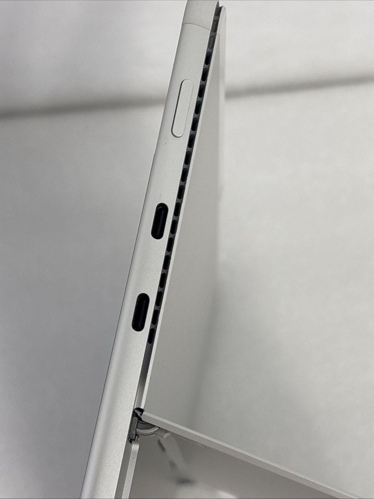 Microsoft Surface Pro 8 (256GB, Intel i5 11th, 16GB, LTE) Platinum *Read*